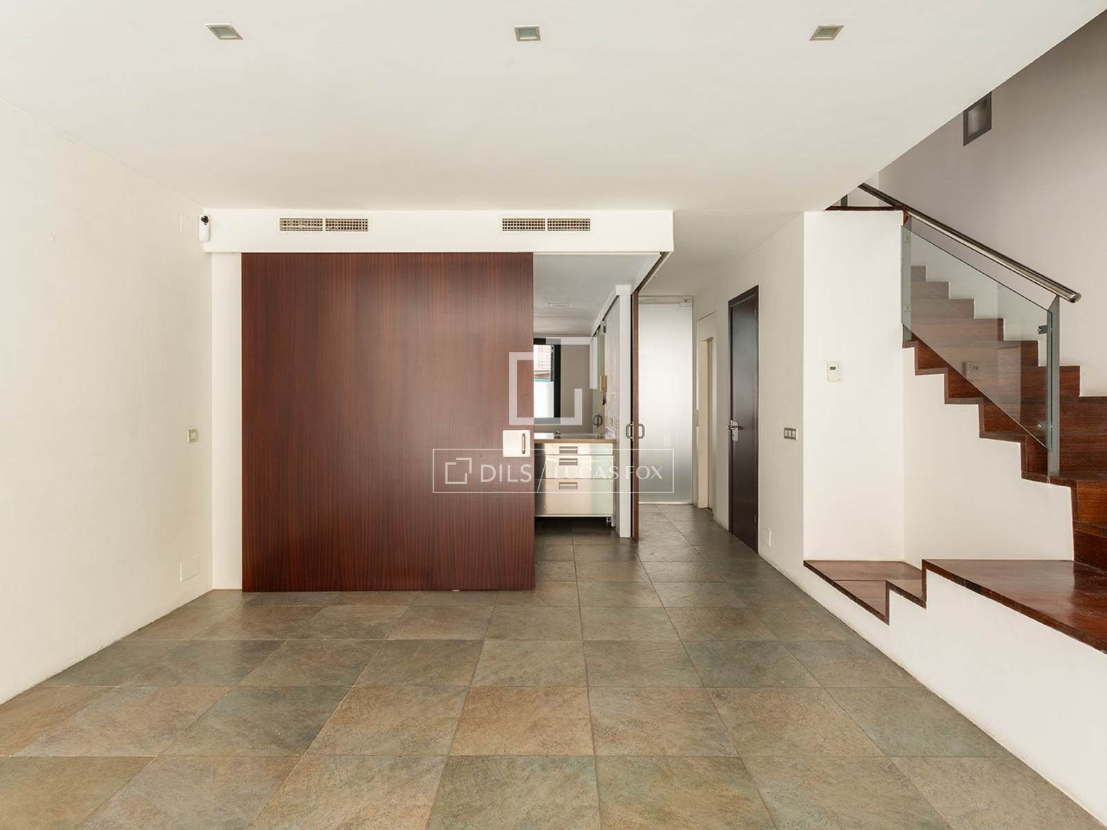 Villa à Barcelona, Espagne 6 chambres, 422 m2 No. 195612