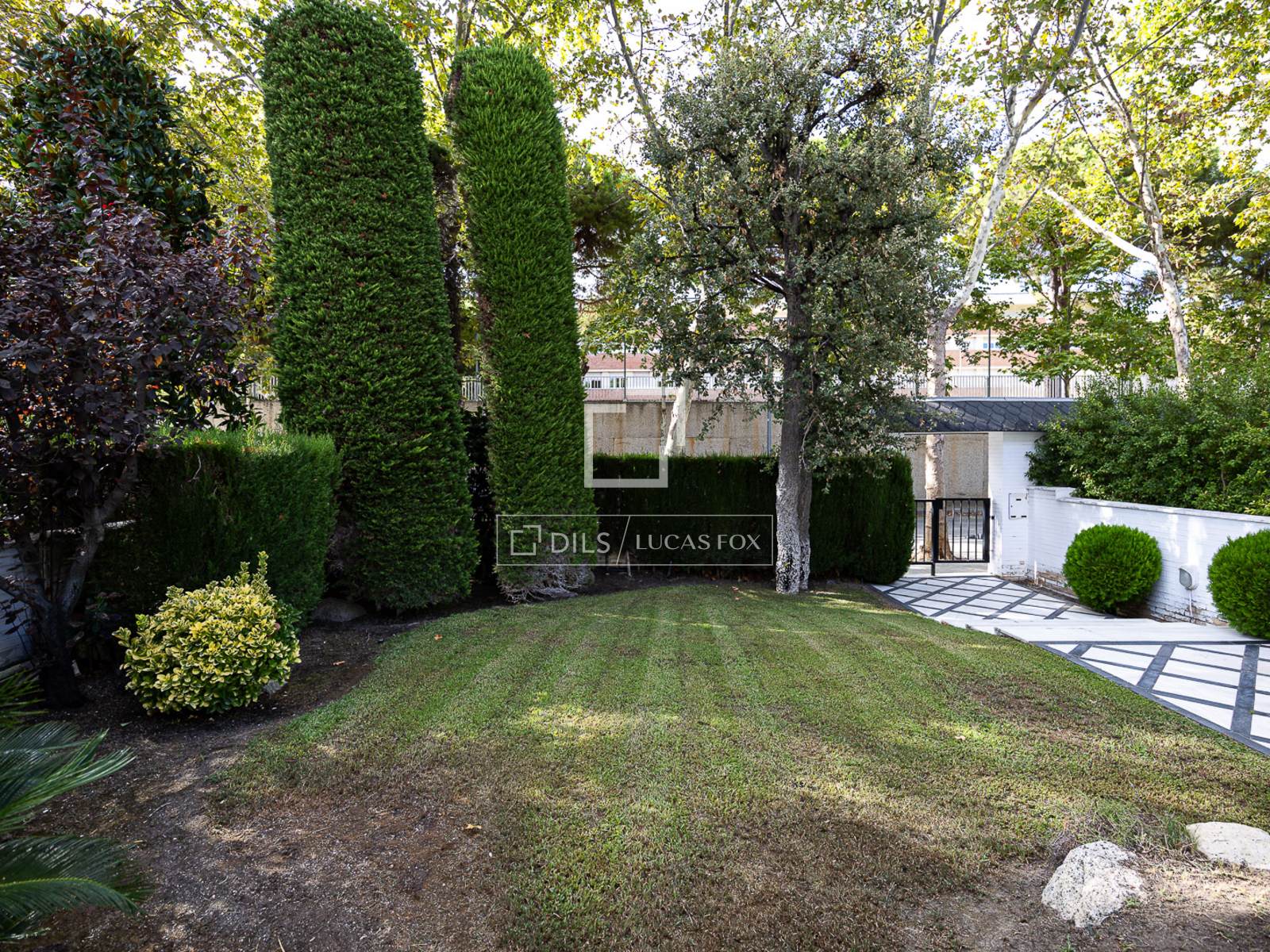 Villa en Barcelona, España 8 dormitorios, 592 m2 No. 195614