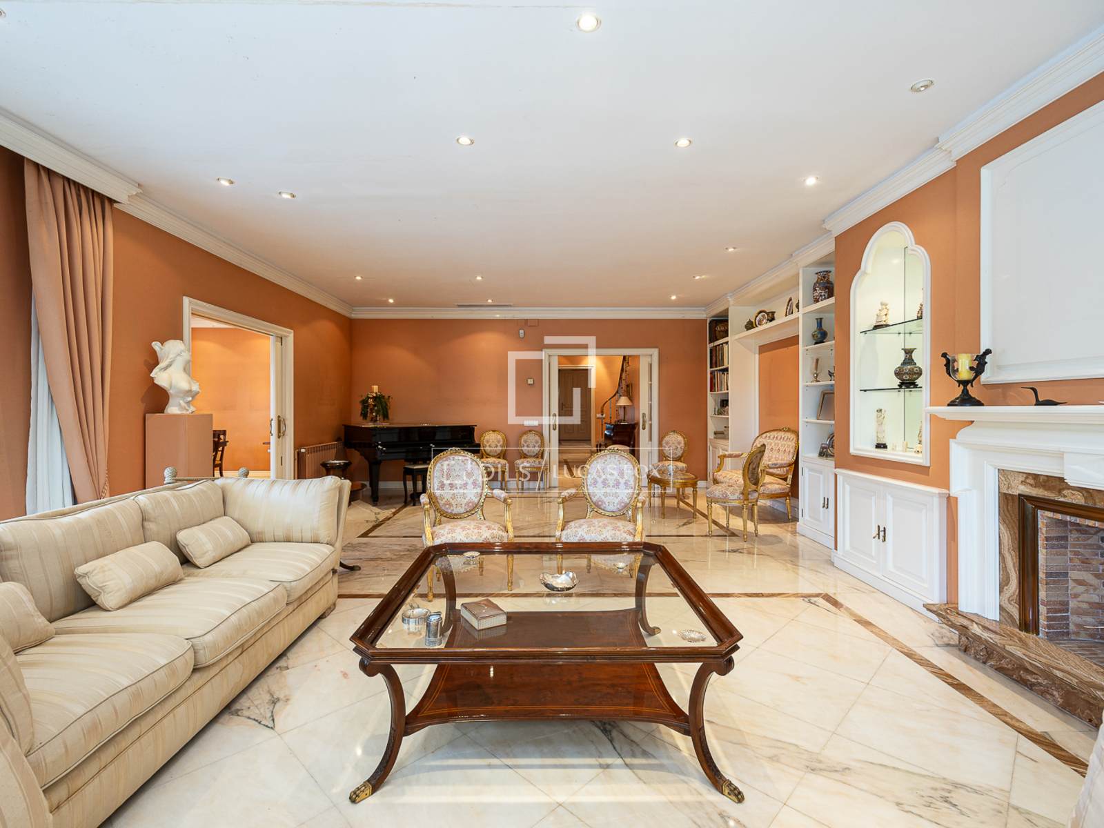 Villa en Barcelona, España 8 dormitorios, 592 m2 No. 195614