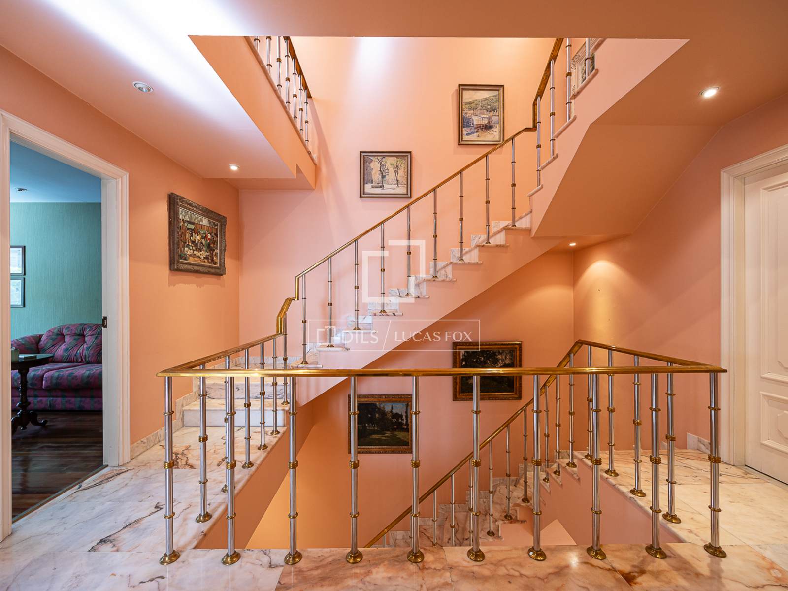 Villa en Barcelona, España 8 dormitorios, 592 m2 No. 195614