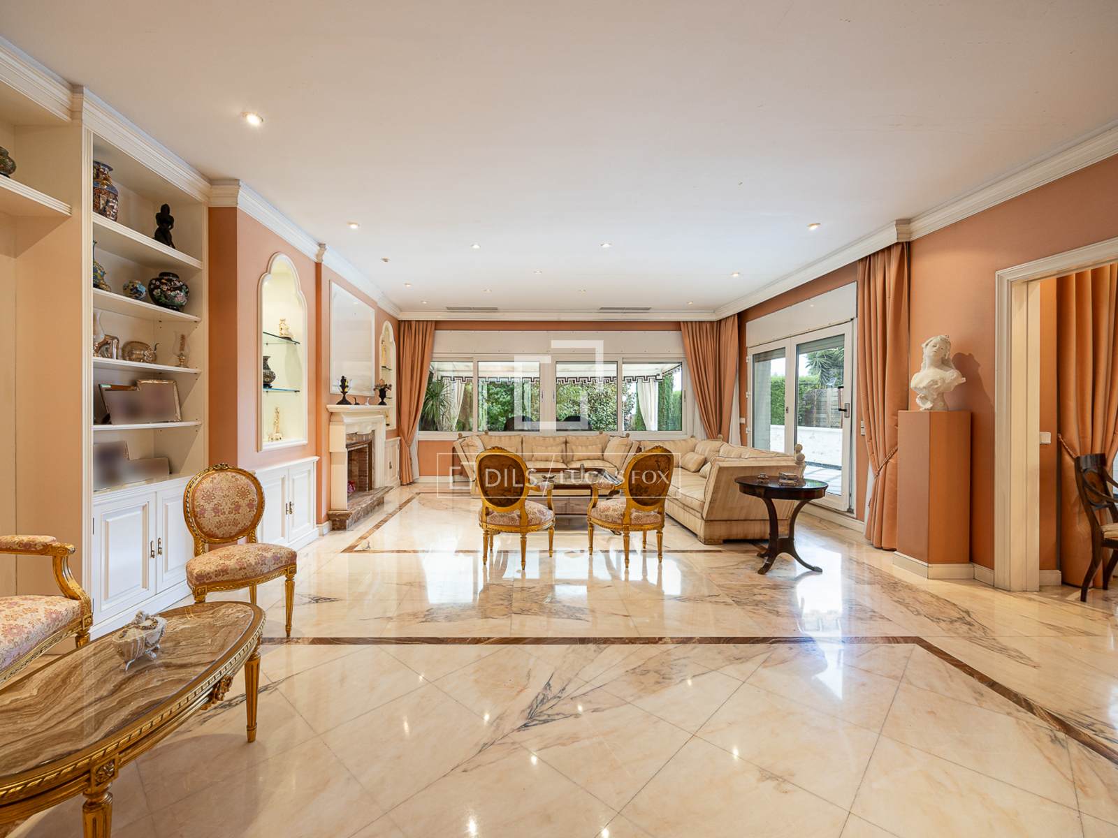 Villa en Barcelona, España 8 dormitorios, 592 m2 No. 195614