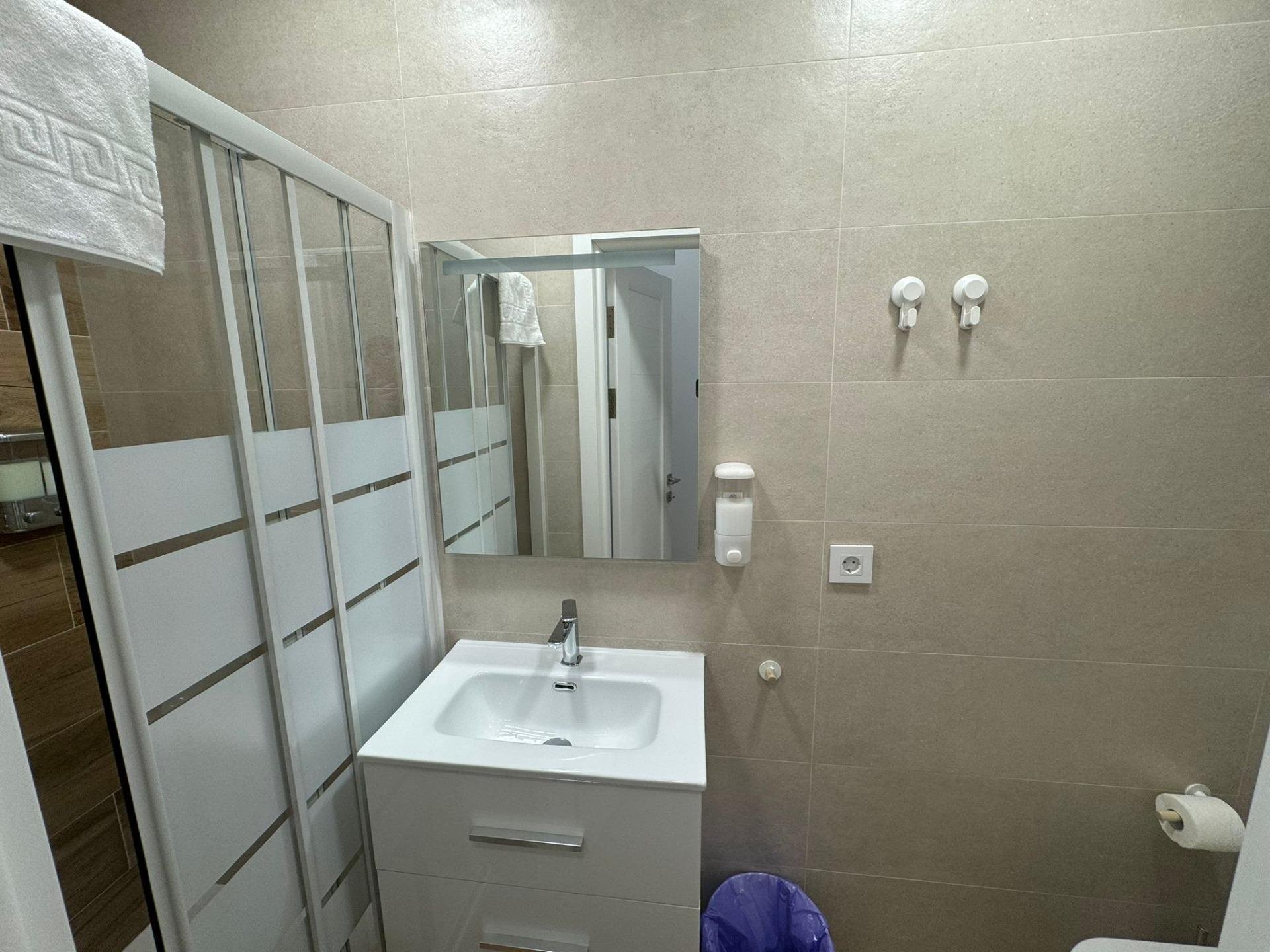 Kommersiell fastighet i Alicante, Spanien 9 sovrum, 372 kvm. Nr. 165382
