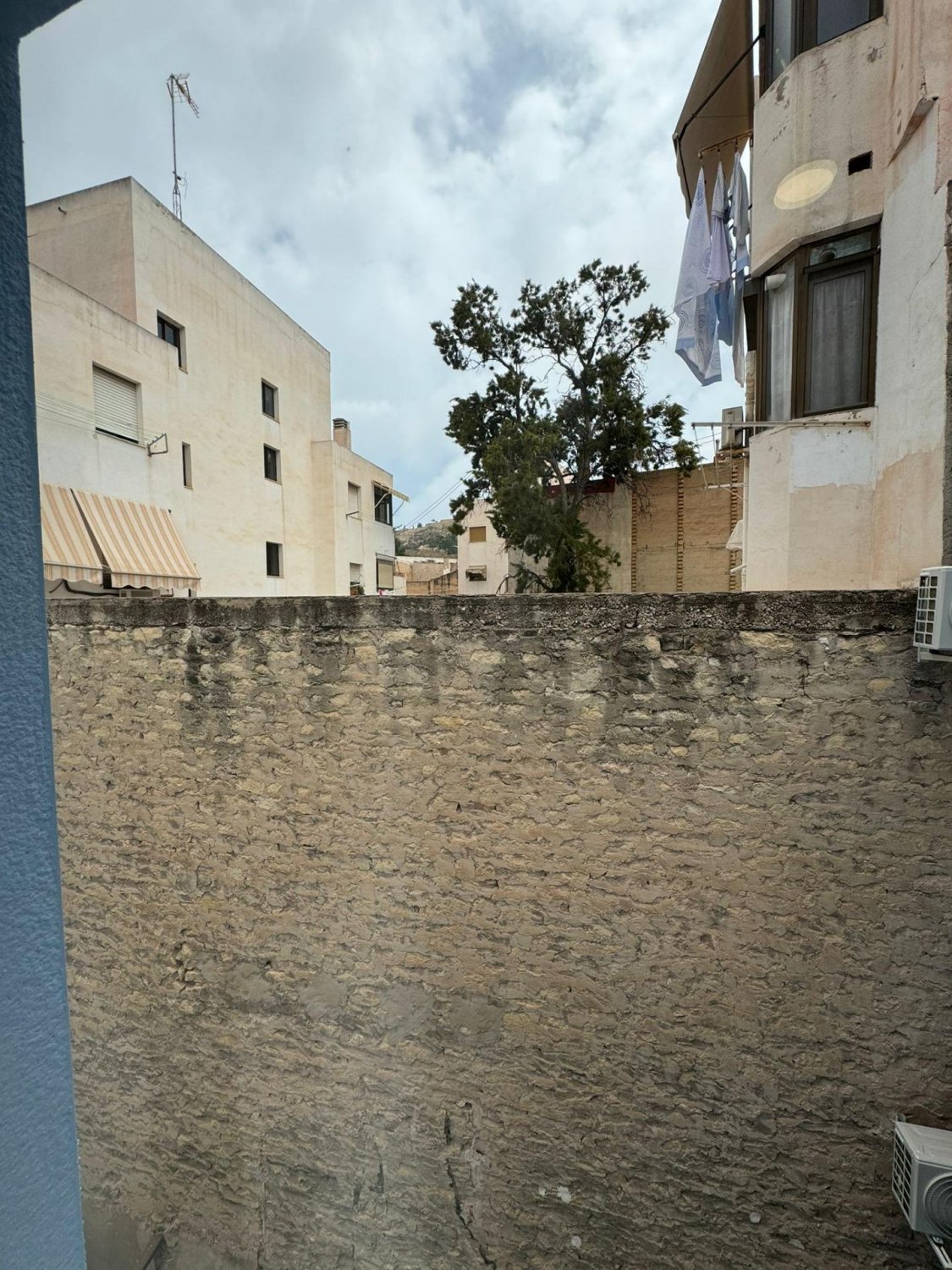 Kommersiell fastighet i Alicante, Spanien 9 sovrum, 372 kvm. Nr. 165382