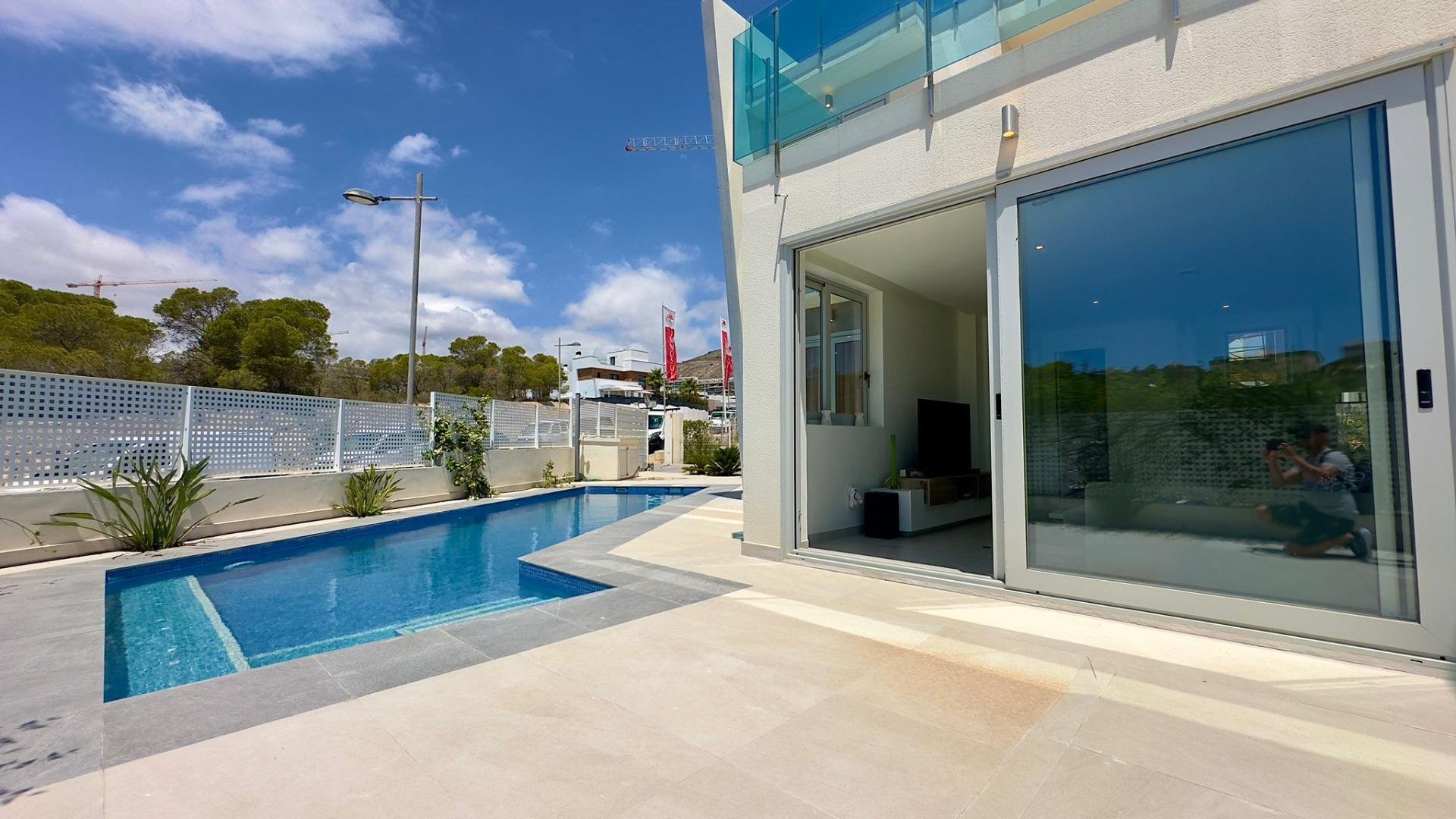 Villa à Finestrat, Alicante, Espagne 3 chambres, 182 m2 No. 165377