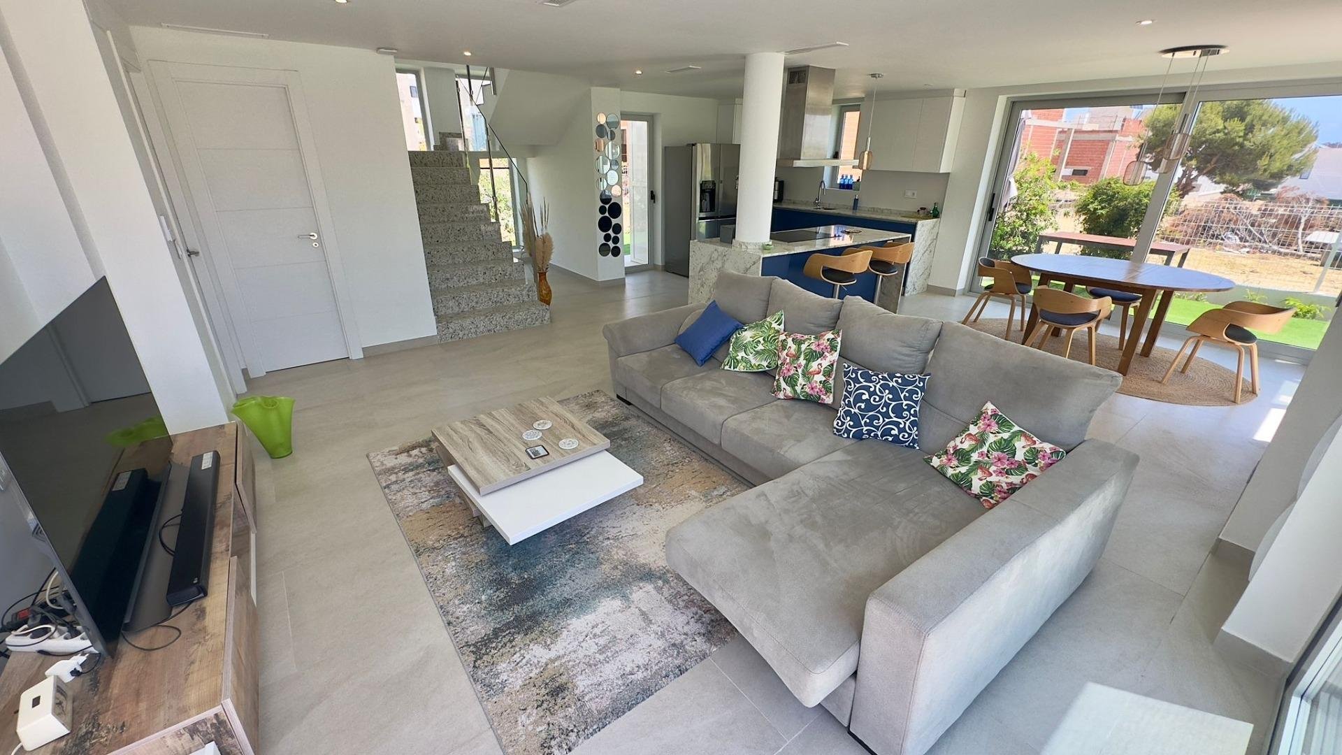 Villa à Finestrat, Alicante, Espagne 3 chambres, 182 m2 No. 165377