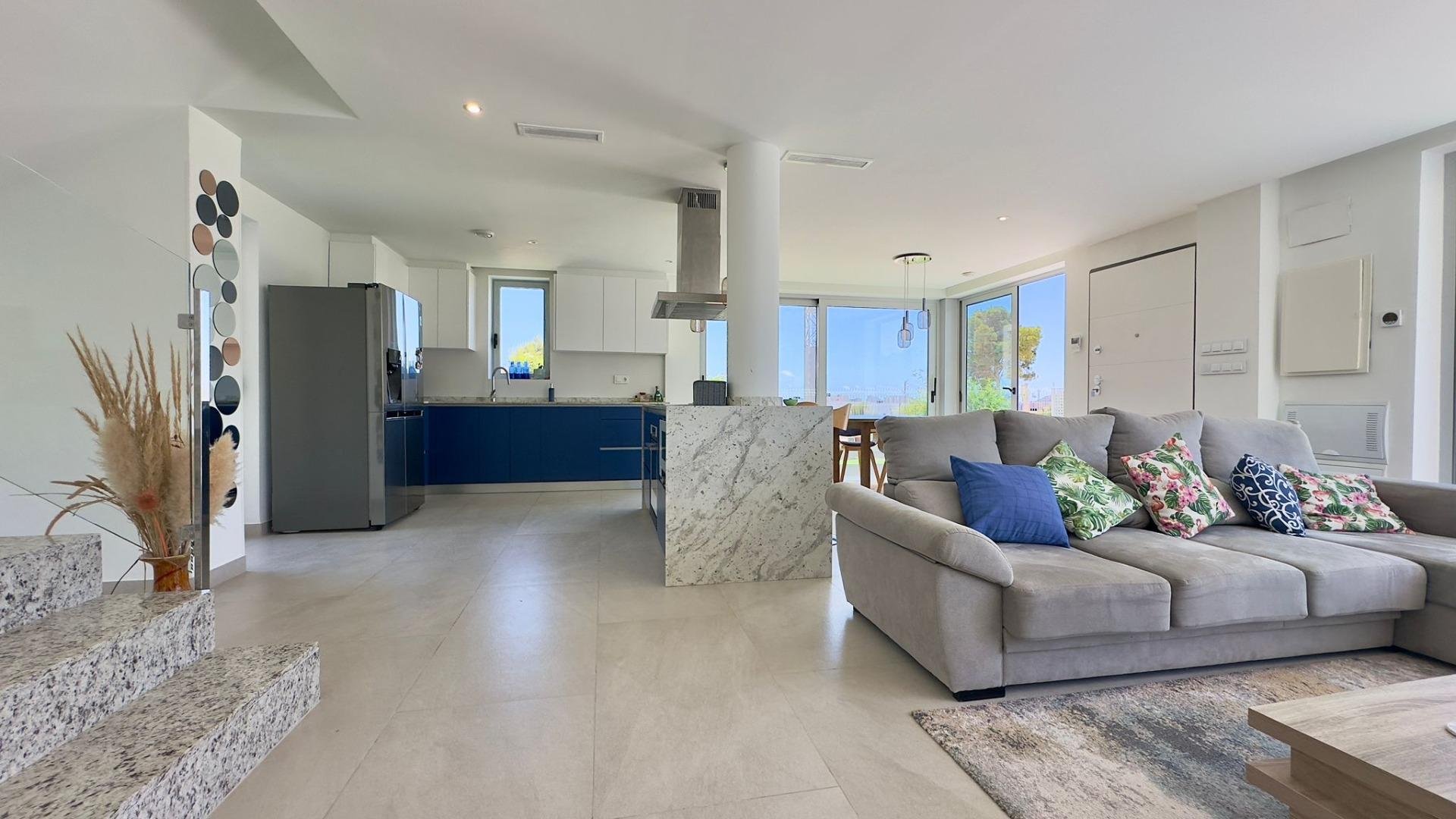 Villa à Finestrat, Alicante, Espagne 3 chambres, 182 m2 No. 165377