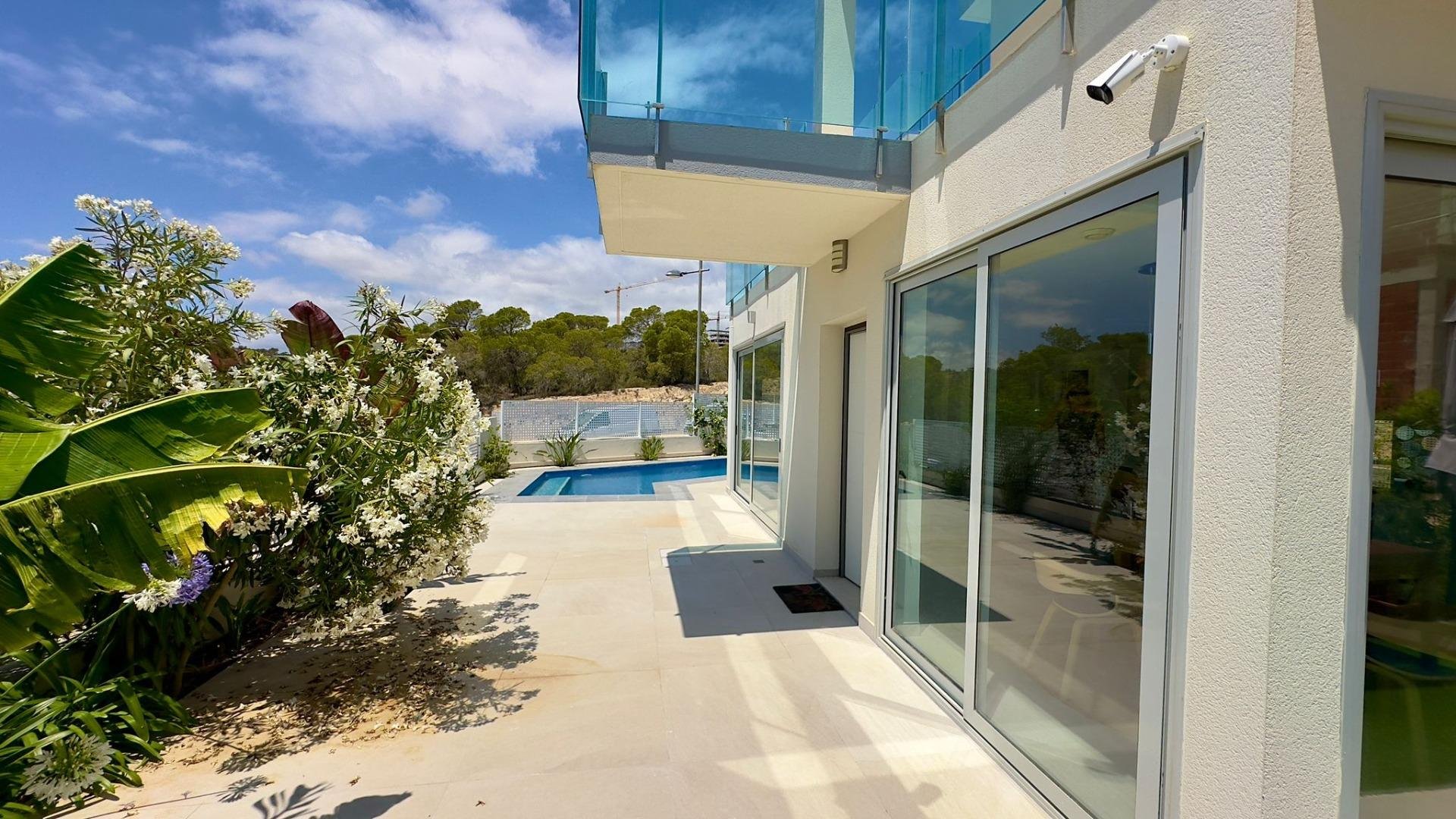 Villa à Finestrat, Alicante, Espagne 3 chambres, 182 m2 No. 165377
