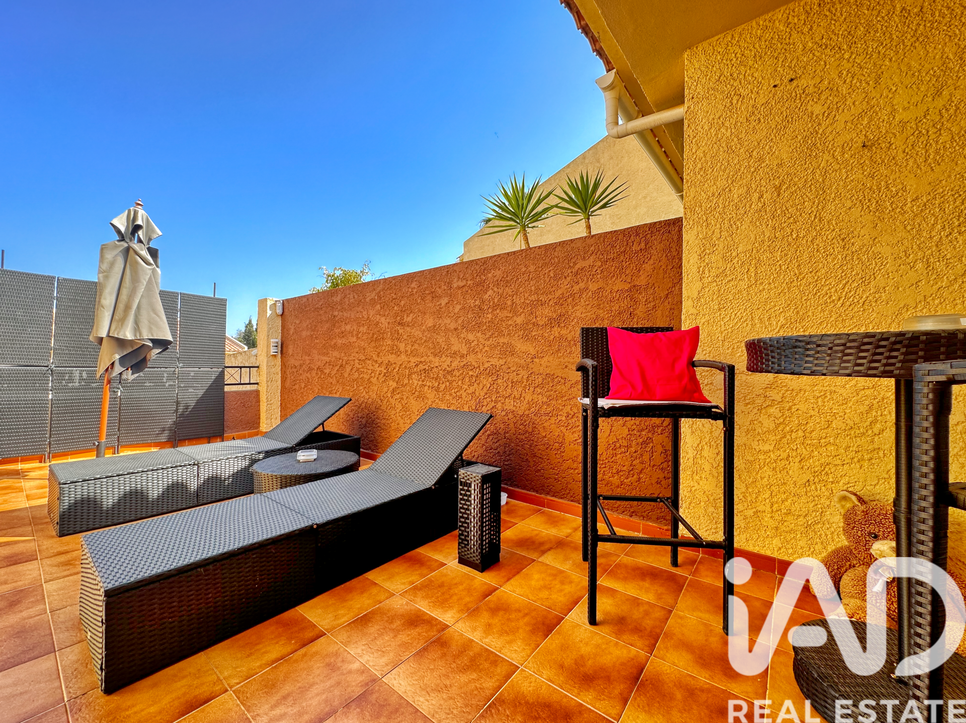 Kaupunkipientalo La Nucia, Alicante, Espanja 8 makuuhuonetta, 191 m2 No. 172499