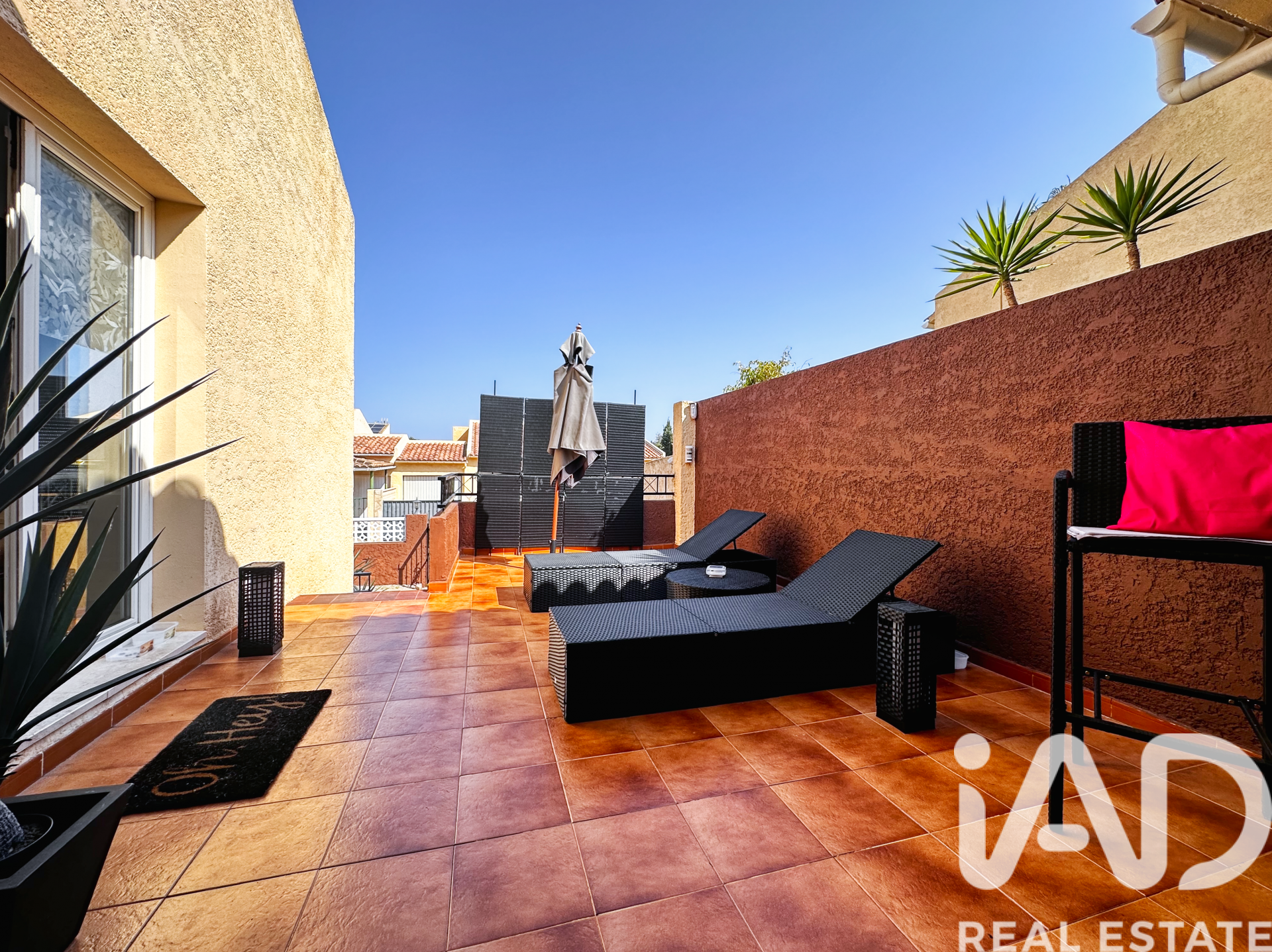 Kaupunkipientalo La Nucia, Alicante, Espanja 8 makuuhuonetta, 191 m2 No. 172499