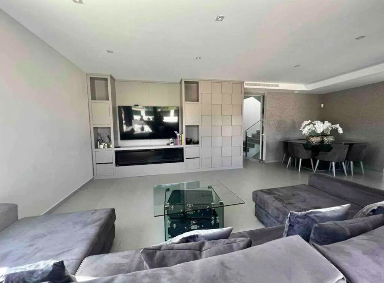 Villa in Los Balcones, Alicante, Spanien 5 Schlafzimmer, 280 m2 Nr. 151815