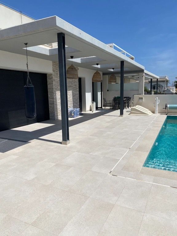 Villa in Los Balcones, Alicante, Spanien 5 Schlafzimmer, 280 m2 Nr. 151815