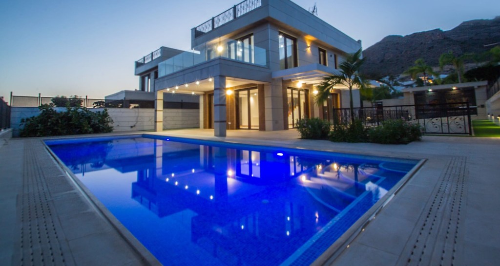 Villa i Finestrat, Alicante, Spanien 4 sovrum, 380 kvm. Nr. 145199