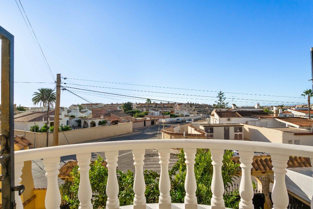 Villa en La Florida, Alicante, España 5 dormitorios, 161 m2 No. 145196