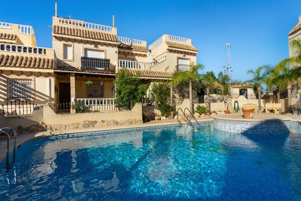 Villa en La Florida, Alicante, España 5 dormitorios, 161 m2 No. 145196