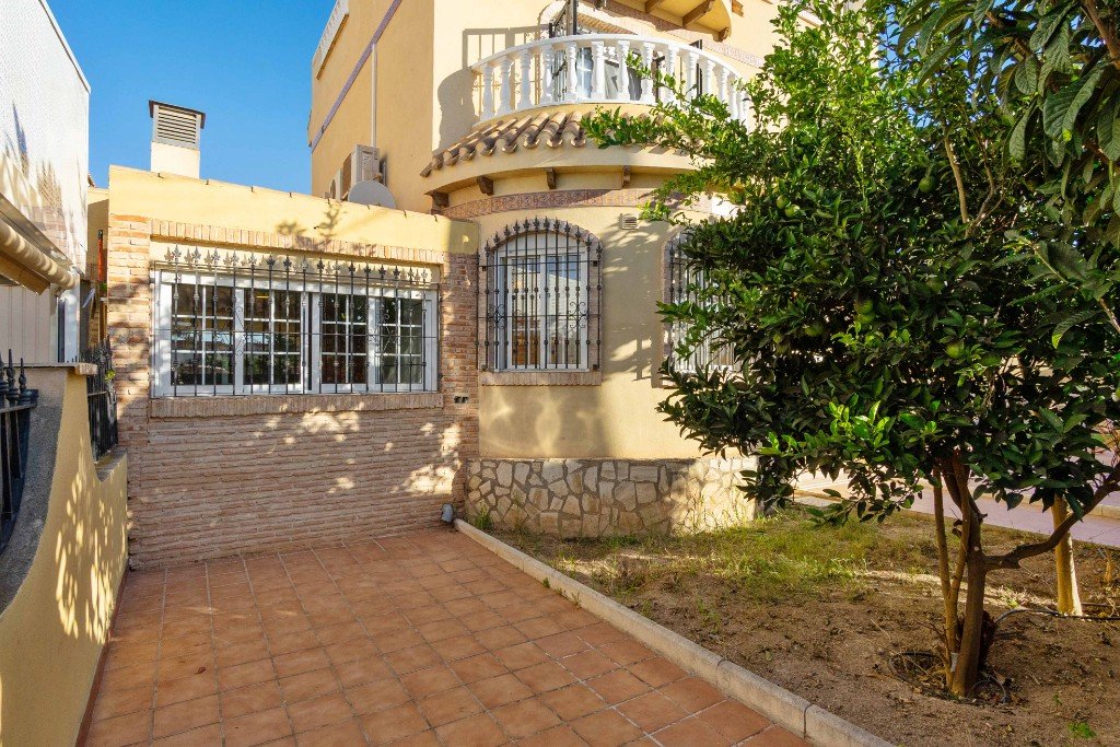 Villa en La Florida, Alicante, España 5 dormitorios, 161 m2 No. 145196