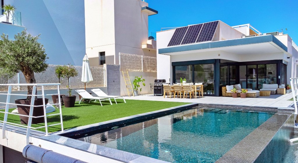 Villa in San Miguel de Salinas, Alicante, Spanien 5 Schlafzimmer, 272 m2 Nr. 145198