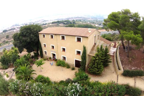 Finca in Ibi, Alicante, Spain 15 bedrooms, 800 sq.m. No. 146564