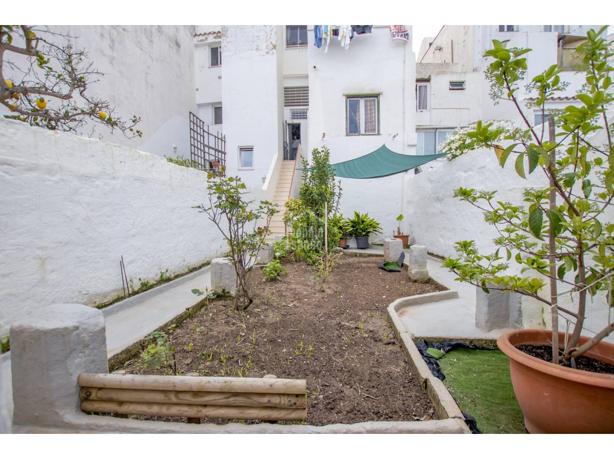 Radhus i Mahon, Menorca, Spanien 5 sovrum, 294 kvm. Nr. 65384
