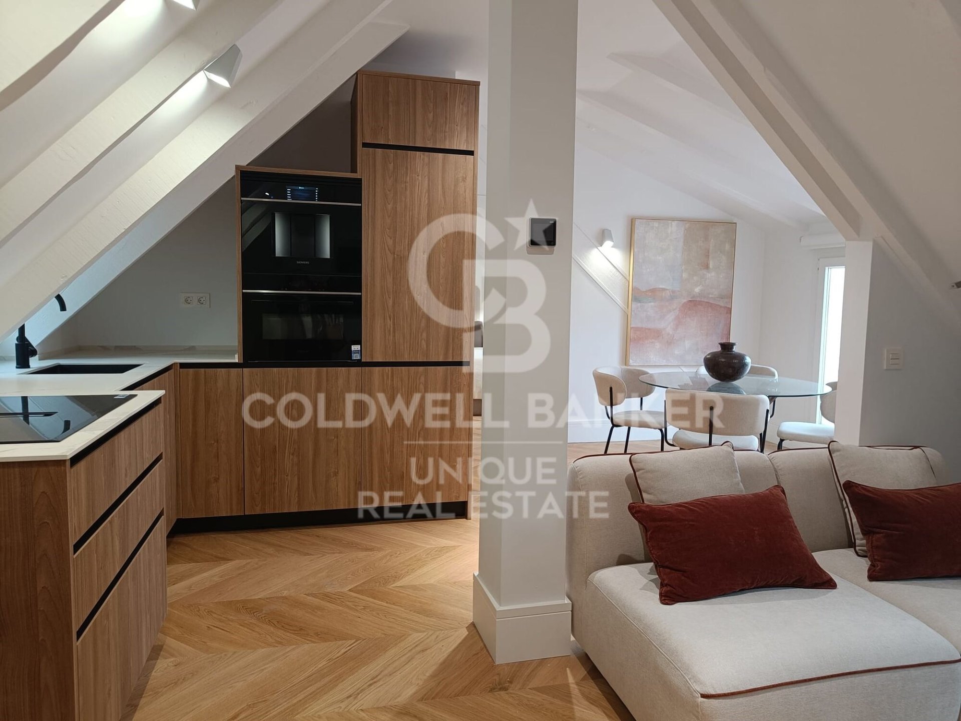 Penthouse in Madrid, Spain 2 bedrooms, 80 sq.m. No. 157192