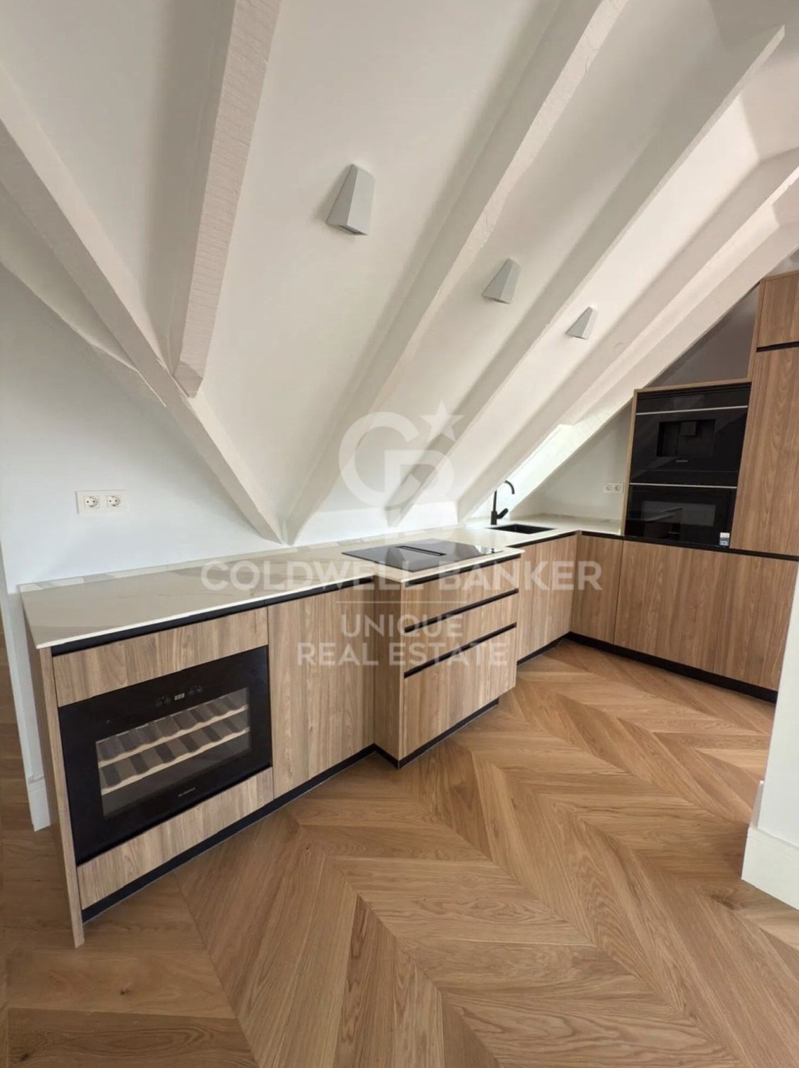 Penthouse in Madrid, Spain 2 bedrooms, 80 sq.m. No. 157192