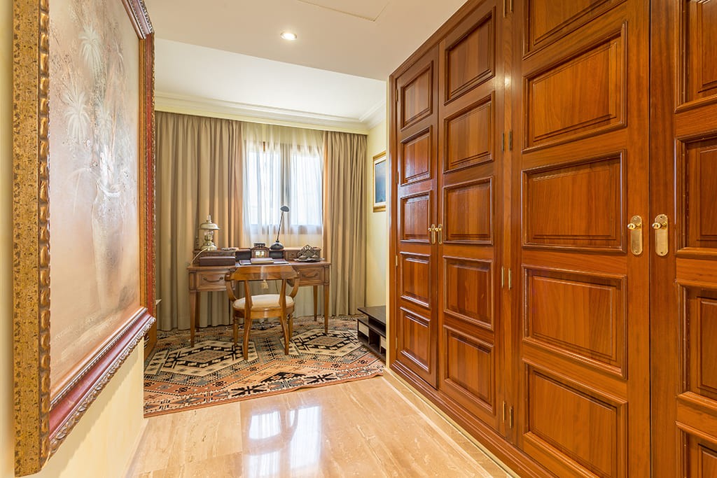 Huvila Mallorca, Espanja 8 makuuhuonetta, 630 m2 No. 148103