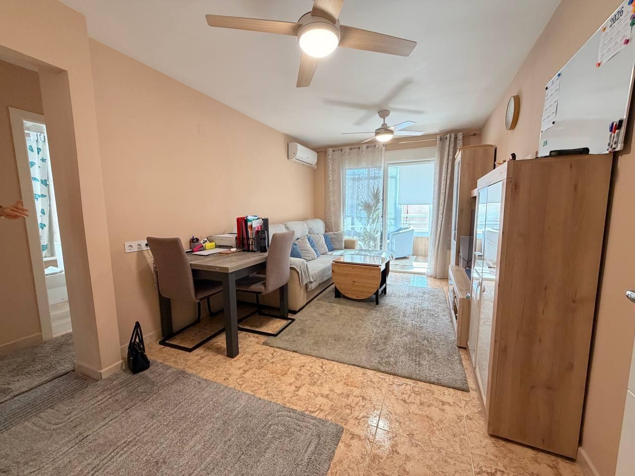 Apartment in Torrevieja, Alicante, Spain 2 bedrooms, 65 sq.m. No. 184306
