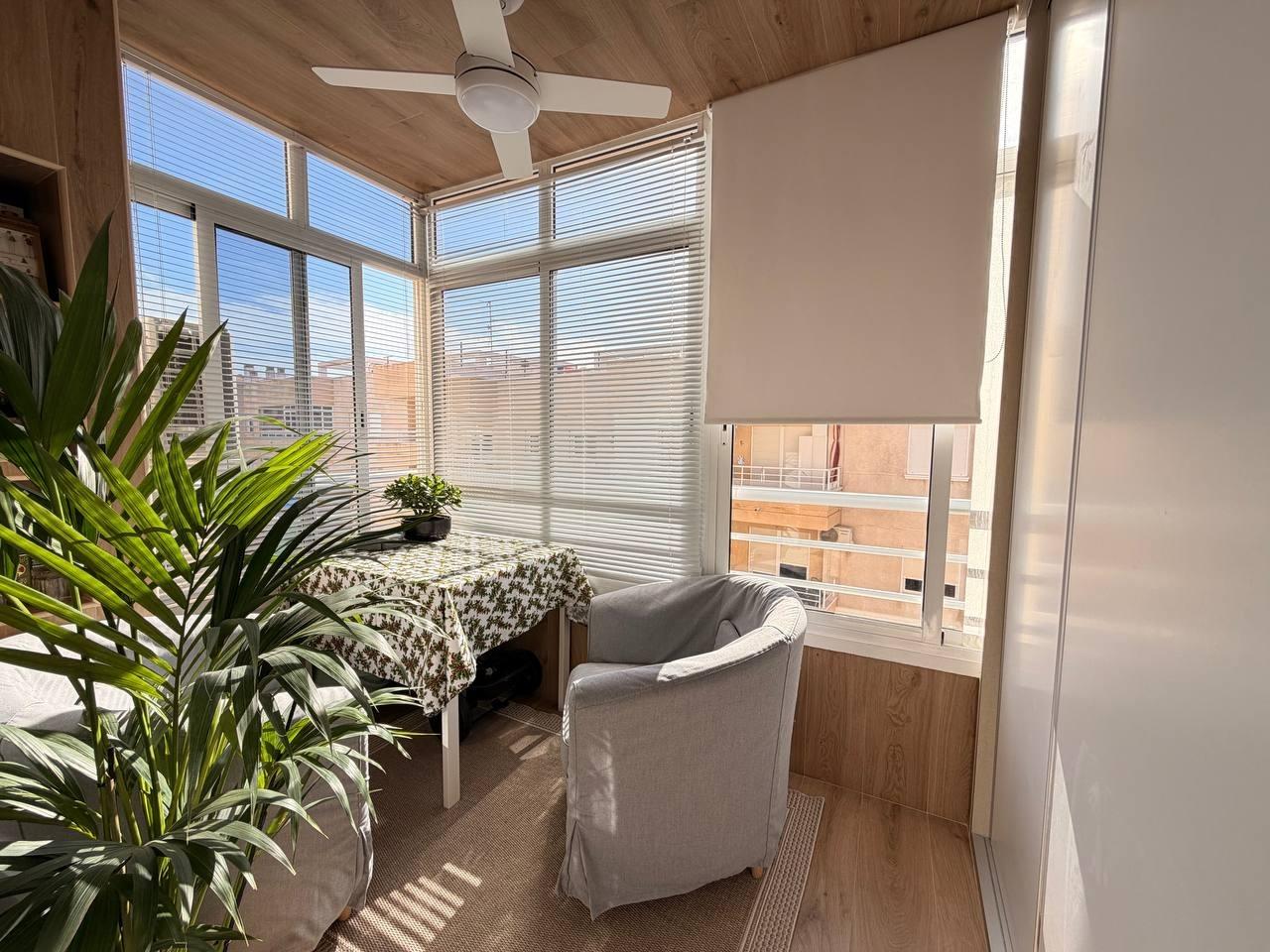 Apartment in Torrevieja, Alicante, Spain 2 bedrooms, 65 sq.m. No. 184306