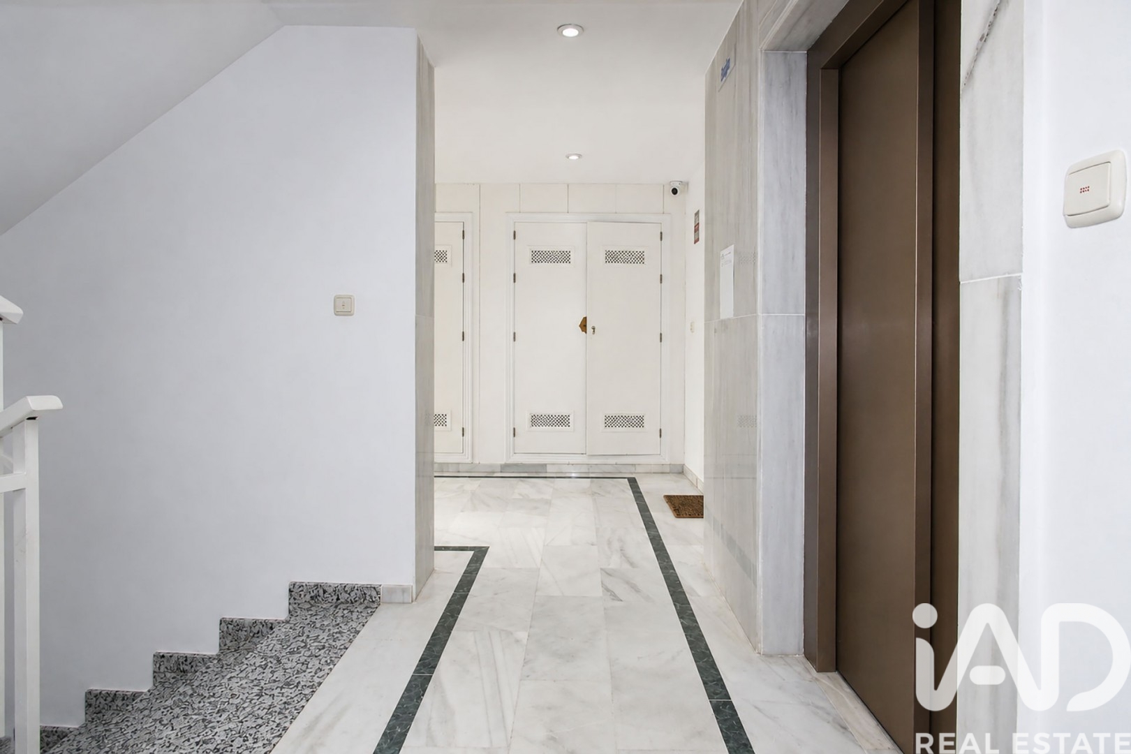 Apartment à Marbella, Malaga, Espagne 3 chambres, 129 m2 No. 195037