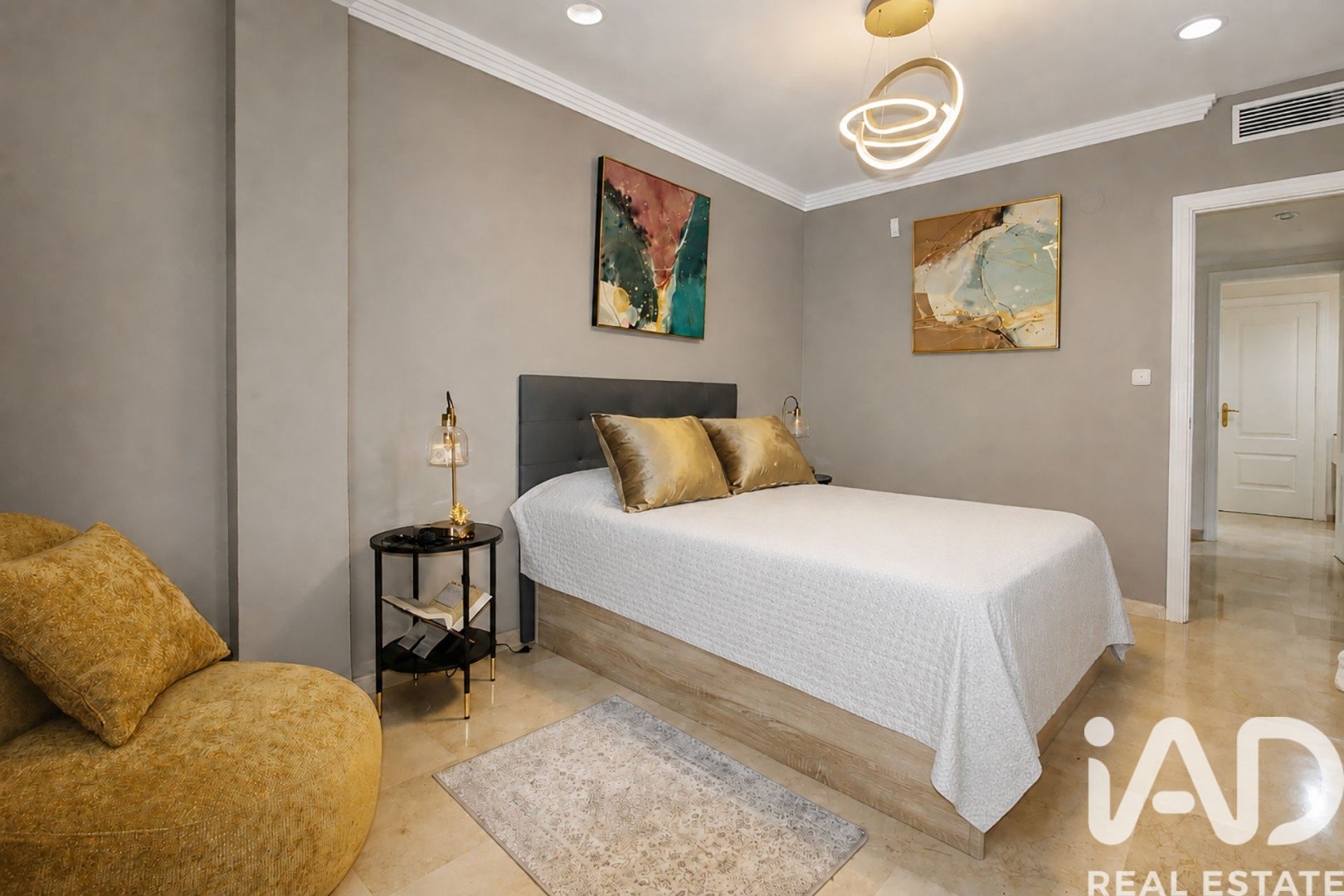 Apartment à Marbella, Malaga, Espagne 3 chambres, 129 m2 No. 195037