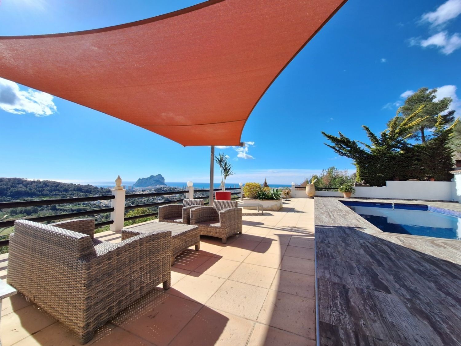 Villa à Calpe, Alicante, Espagne 3 chambres, 165 m2 No. 186955