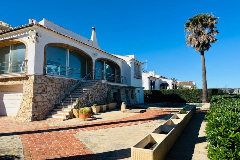 Villa in Javea, Alicante, Spain 6 bedrooms, 345 sq.m. No. 186951