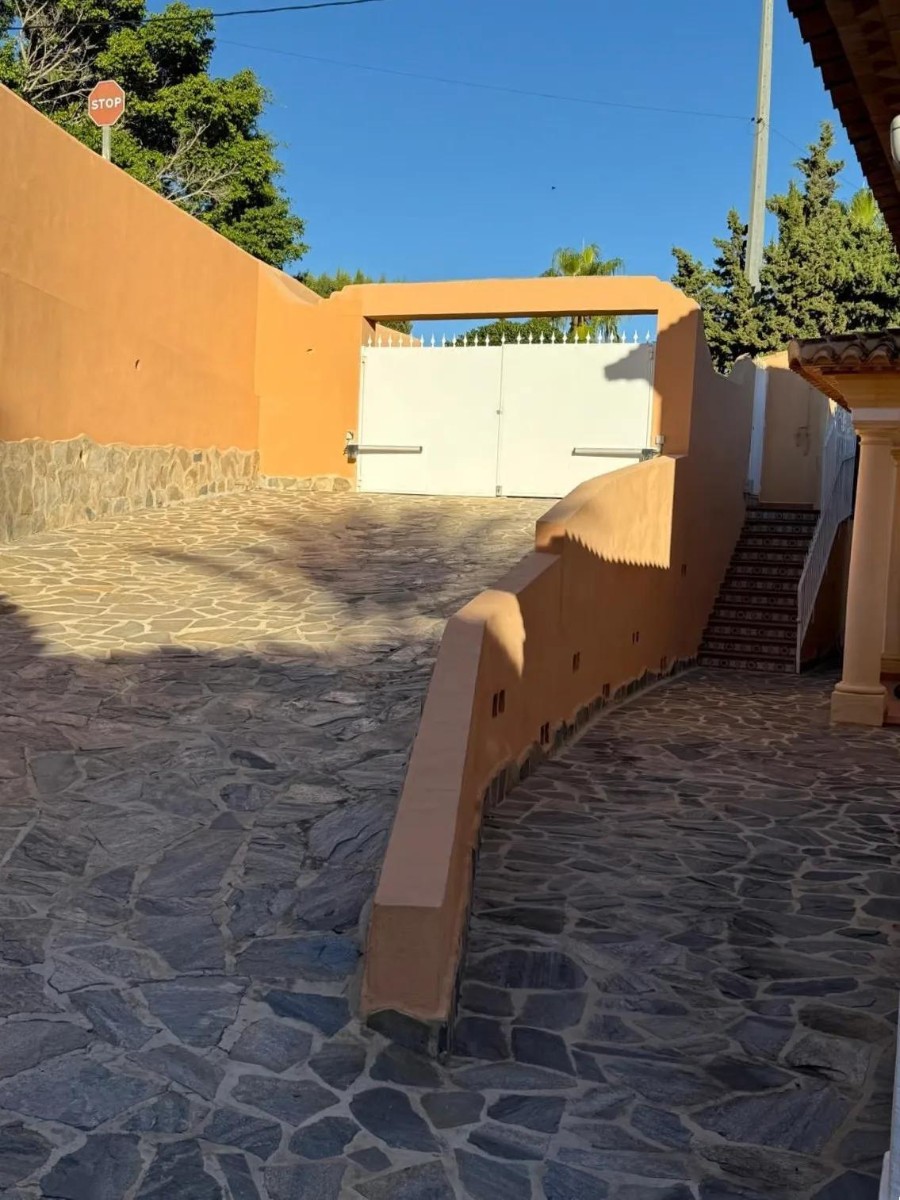 Huvila Moraira, Alicante, Espanja 4 makuuhuonetta, 265 m2 No. 186950