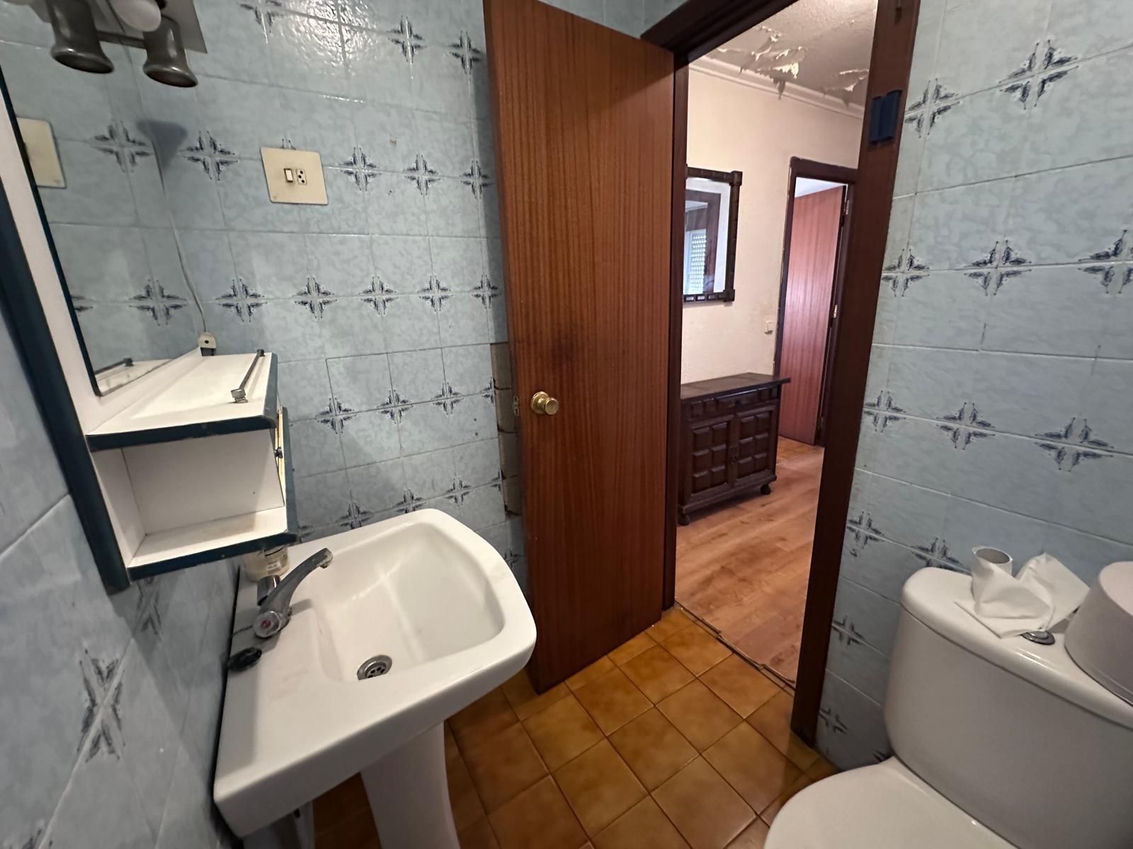 Apartment à Torrevieja, Alicante, Espagne 4 chambres, 120 m2 No. 195452