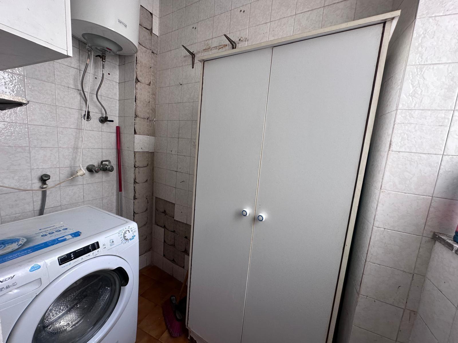 Apartment à Torrevieja, Alicante, Espagne 4 chambres, 120 m2 No. 195452