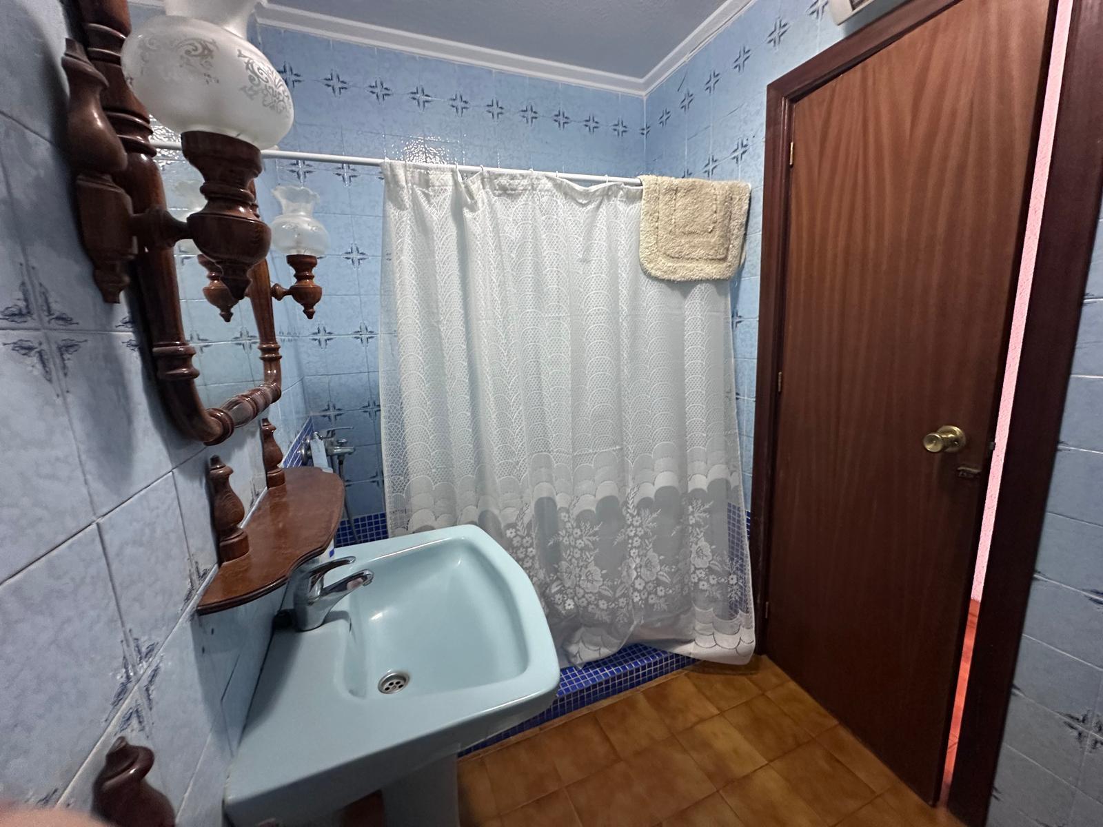 Apartment à Torrevieja, Alicante, Espagne 4 chambres, 120 m2 No. 195452