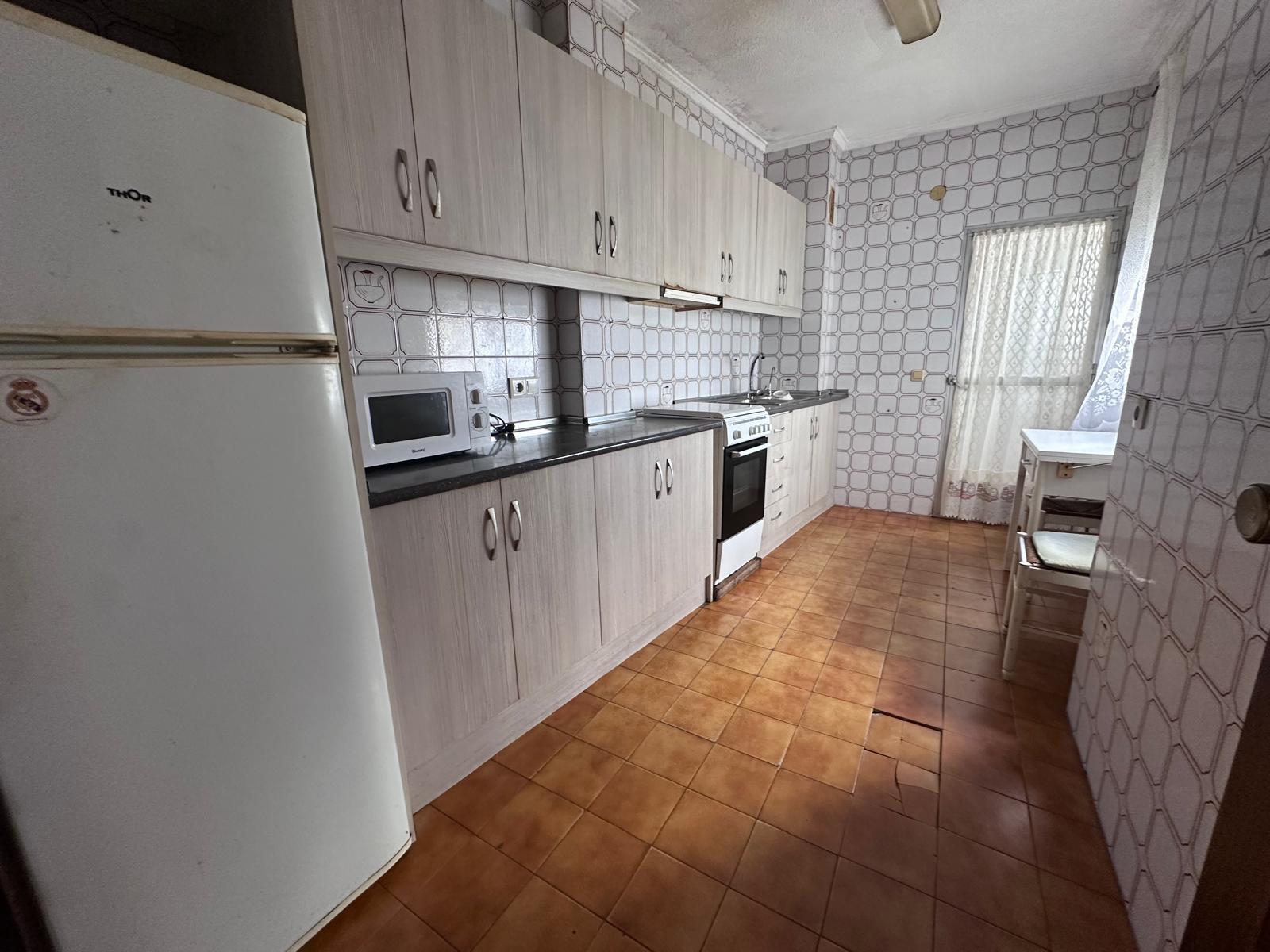 Apartment à Torrevieja, Alicante, Espagne 4 chambres, 120 m2 No. 195452