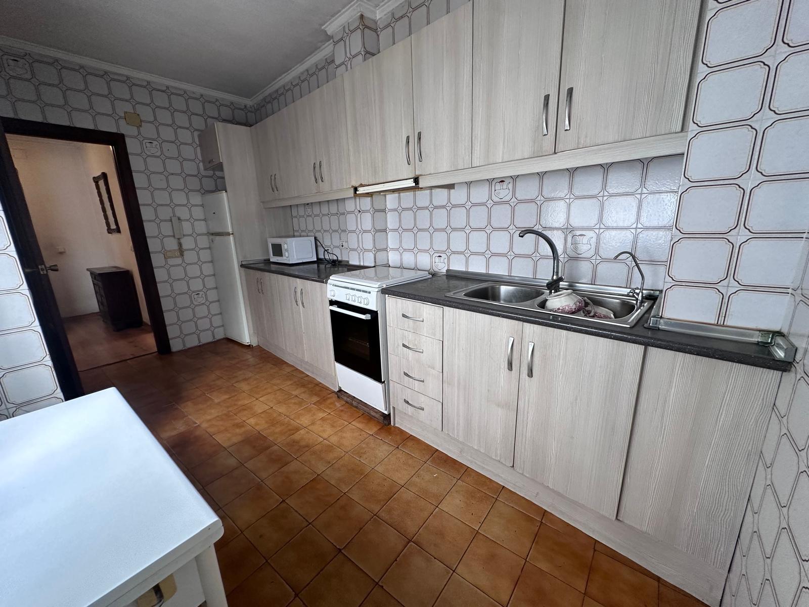 Apartment à Torrevieja, Alicante, Espagne 4 chambres, 120 m2 No. 195452