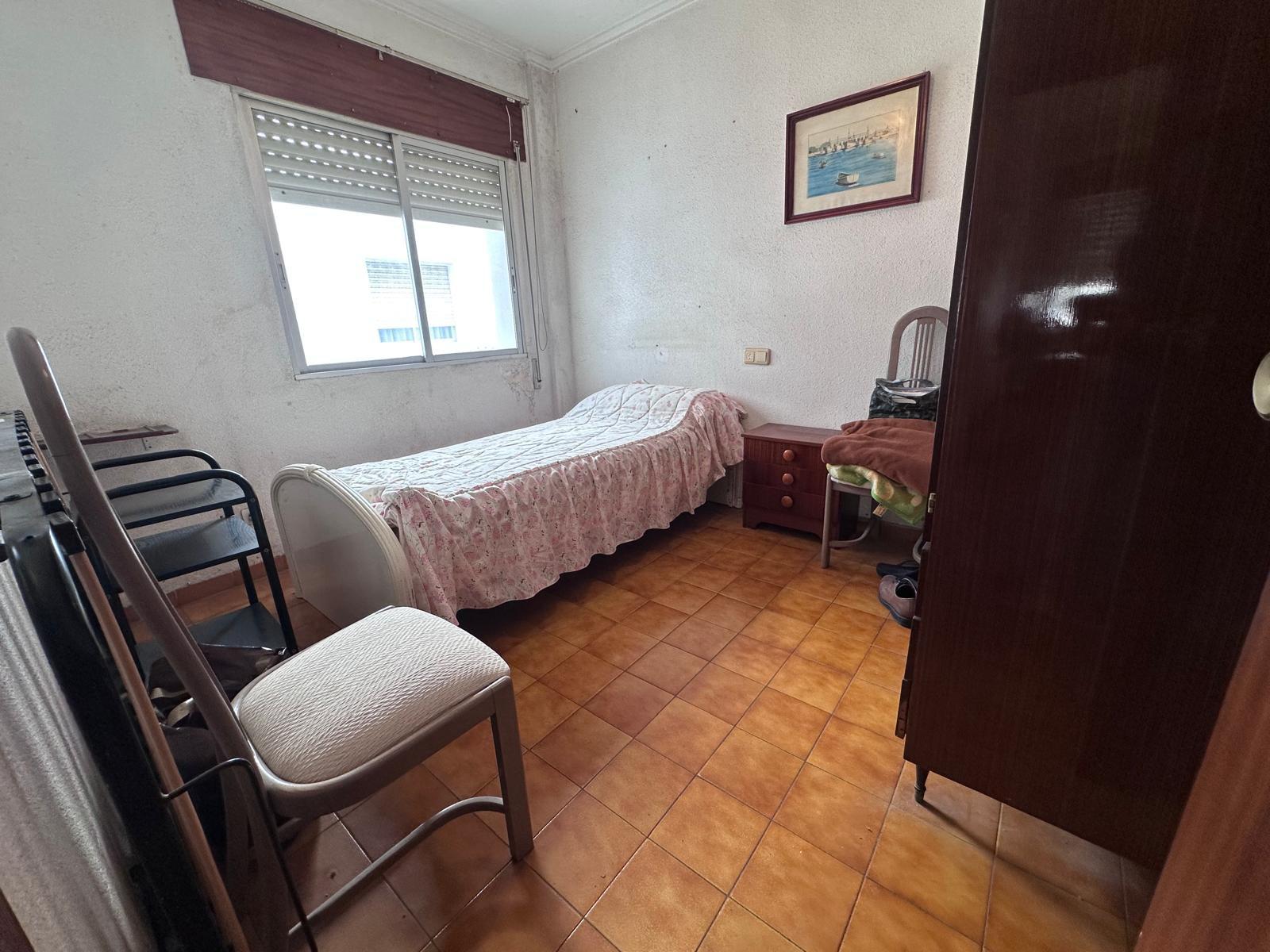 Apartment à Torrevieja, Alicante, Espagne 4 chambres, 120 m2 No. 195452