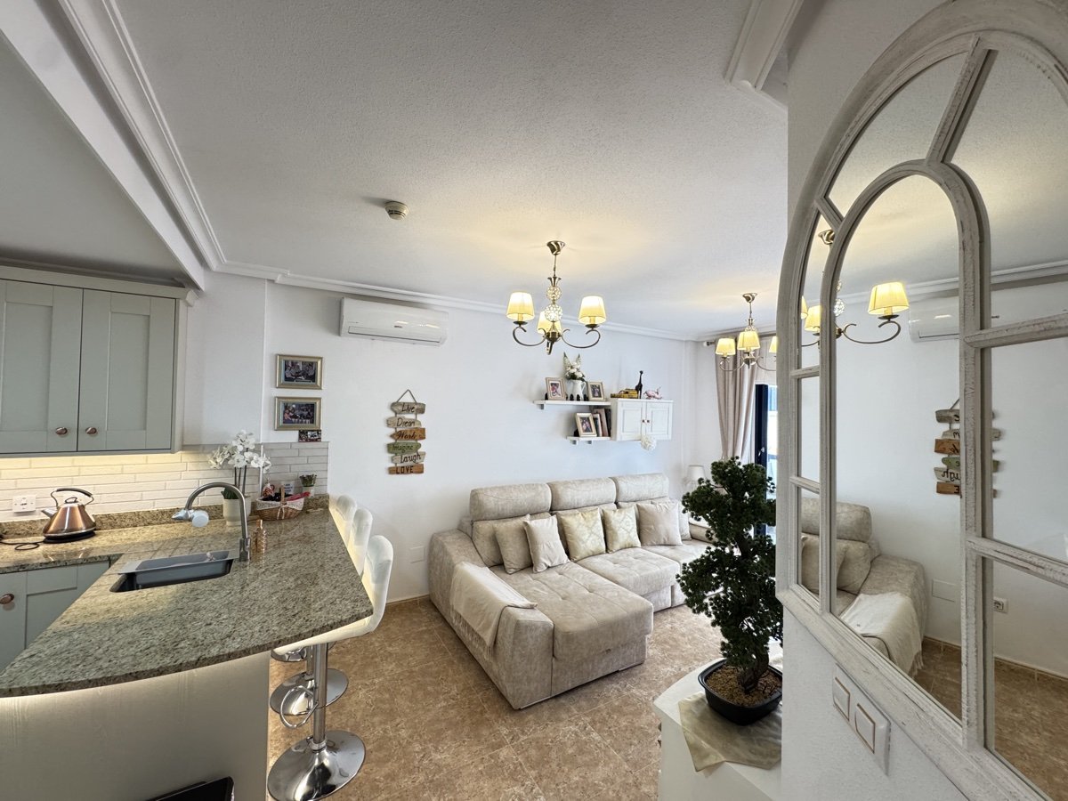 Apartment à Cabo Roig, Alicante, Espagne 2 chambres, 65 m2 No. 139431