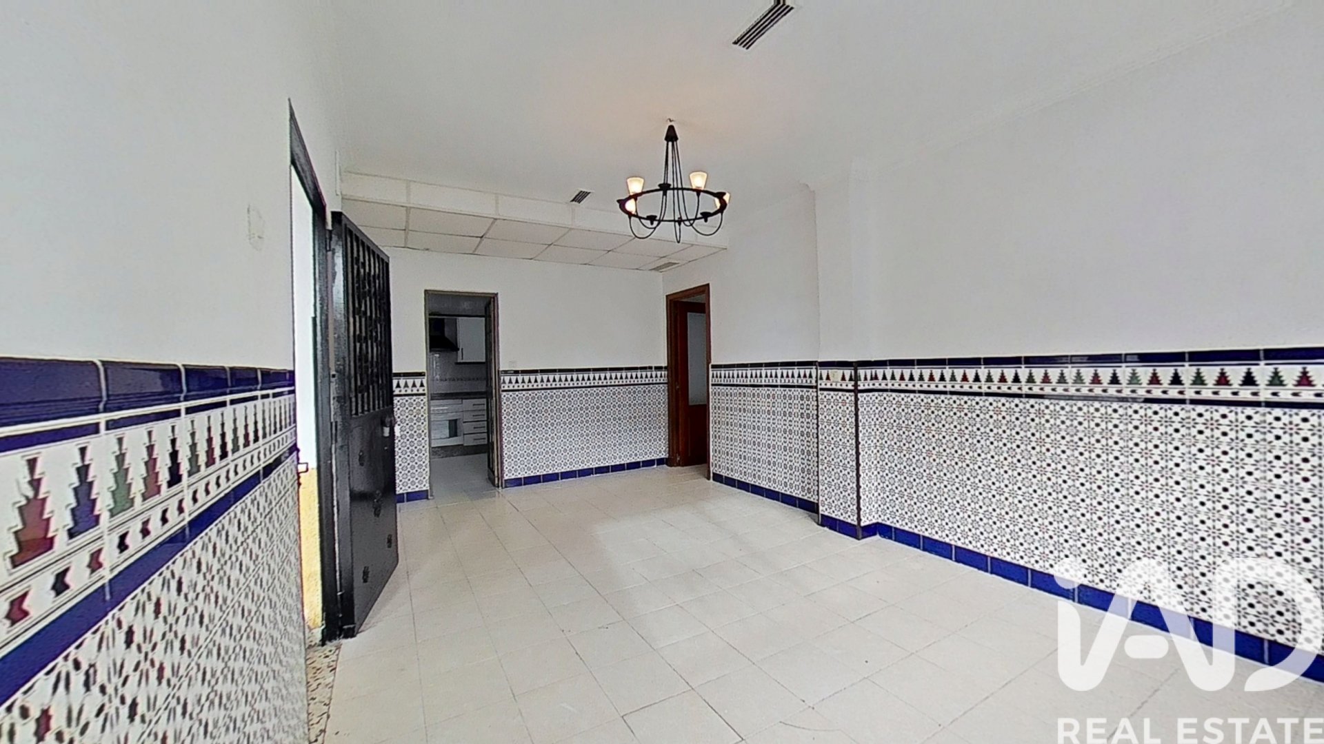 House in Rota, Cadiz, Spain 5 bedrooms, 200 sq.m. No. 173270