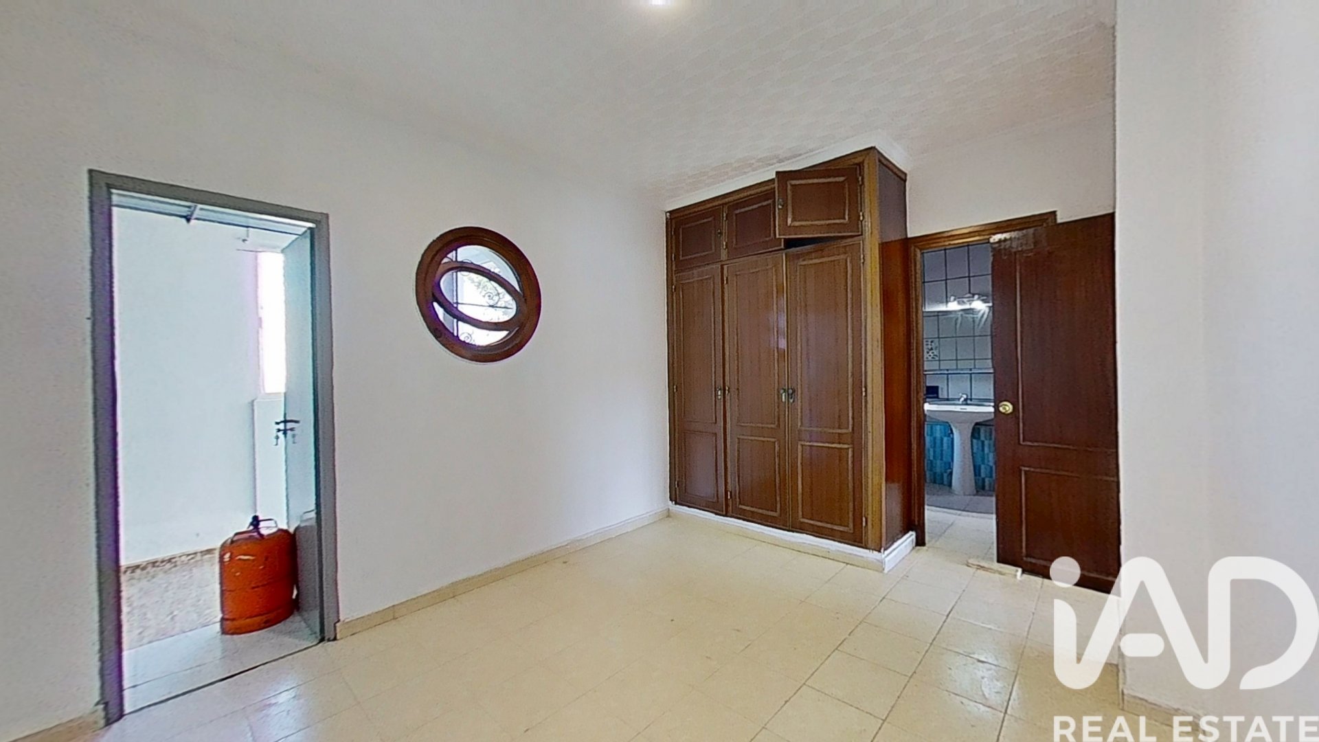 House in Rota, Cadiz, Spain 5 bedrooms, 200 sq.m. No. 173270