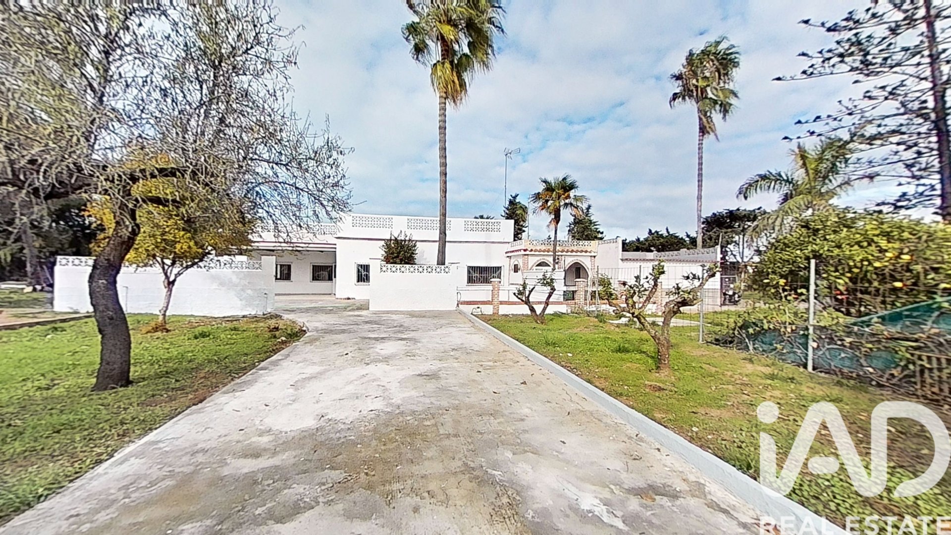 House in Rota, Cadiz, Spain 5 bedrooms, 200 sq.m. No. 173270