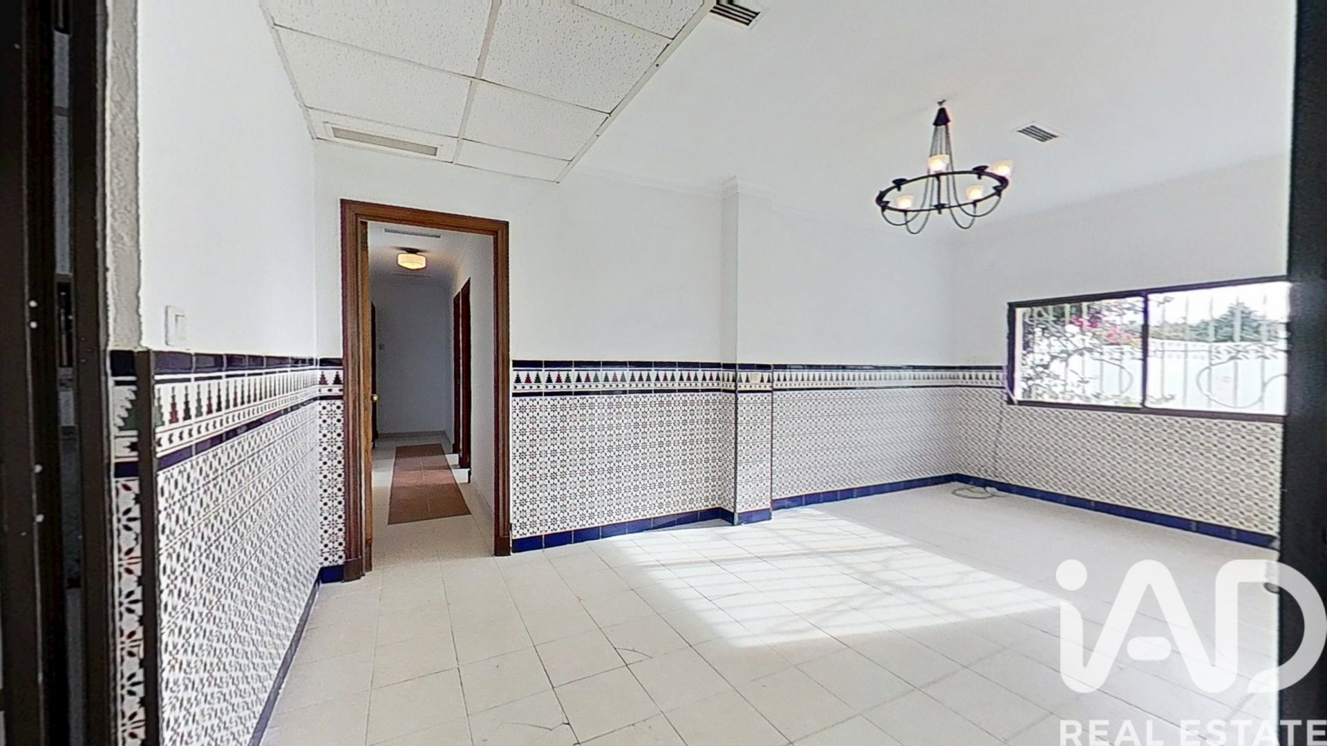 House in Rota, Cadiz, Spain 5 bedrooms, 200 sq.m. No. 173270