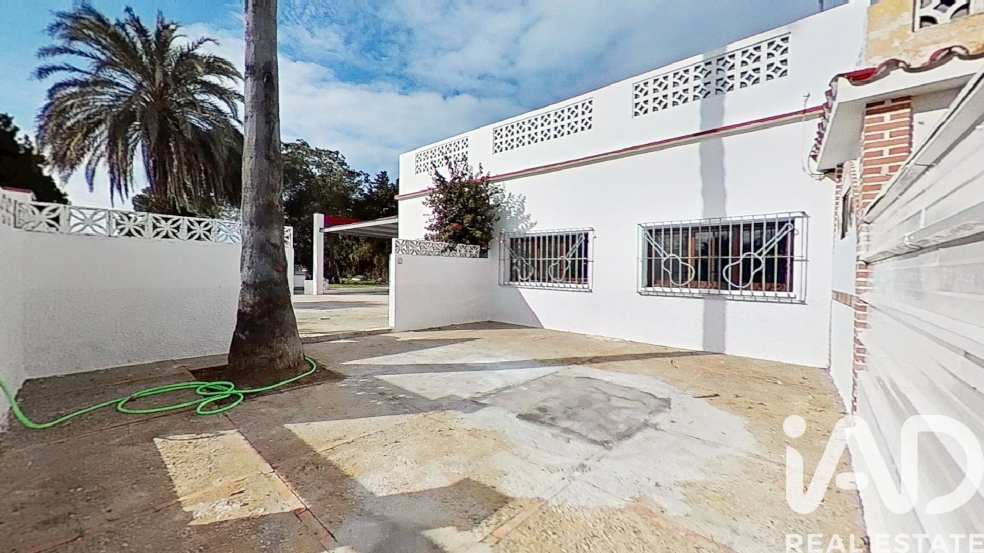 House in Rota, Cadiz, Spain 5 bedrooms, 200 sq.m. No. 173270