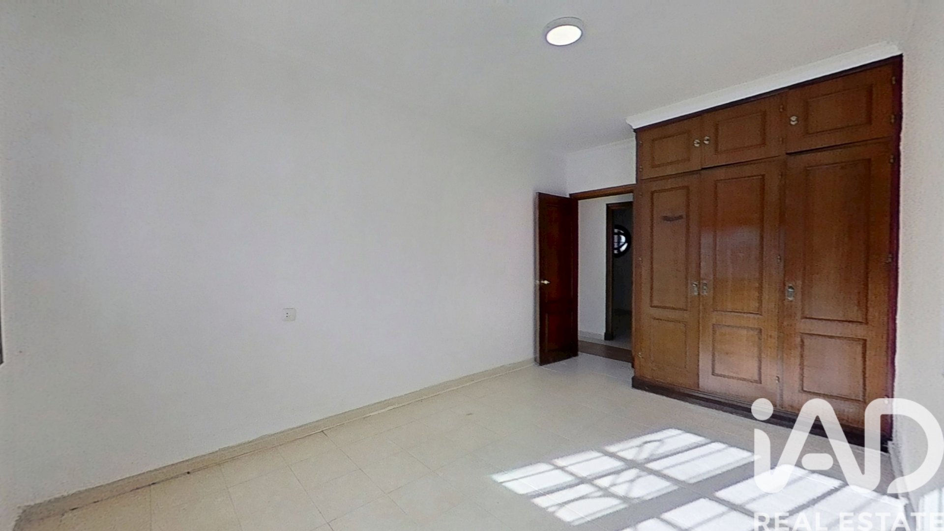 House in Rota, Cadiz, Spain 5 bedrooms, 200 sq.m. No. 173270