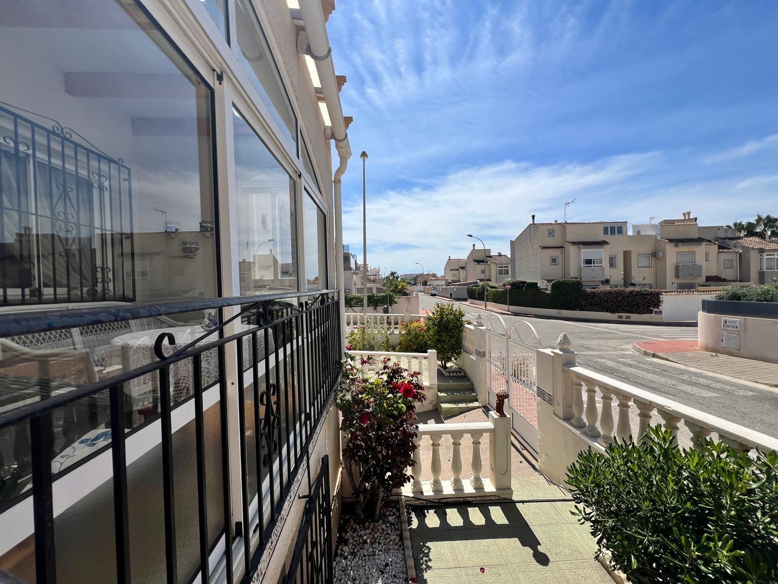 Casa adosada en La Mata, Alicante, España 3 dormitorios, 132 m2 No. 191062