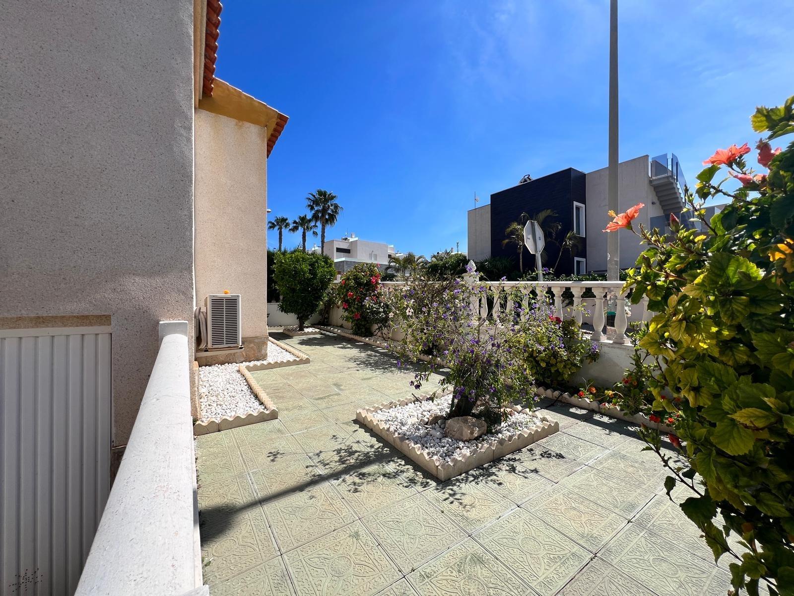 Casa adosada en La Mata, Alicante, España 3 dormitorios, 132 m2 No. 191062