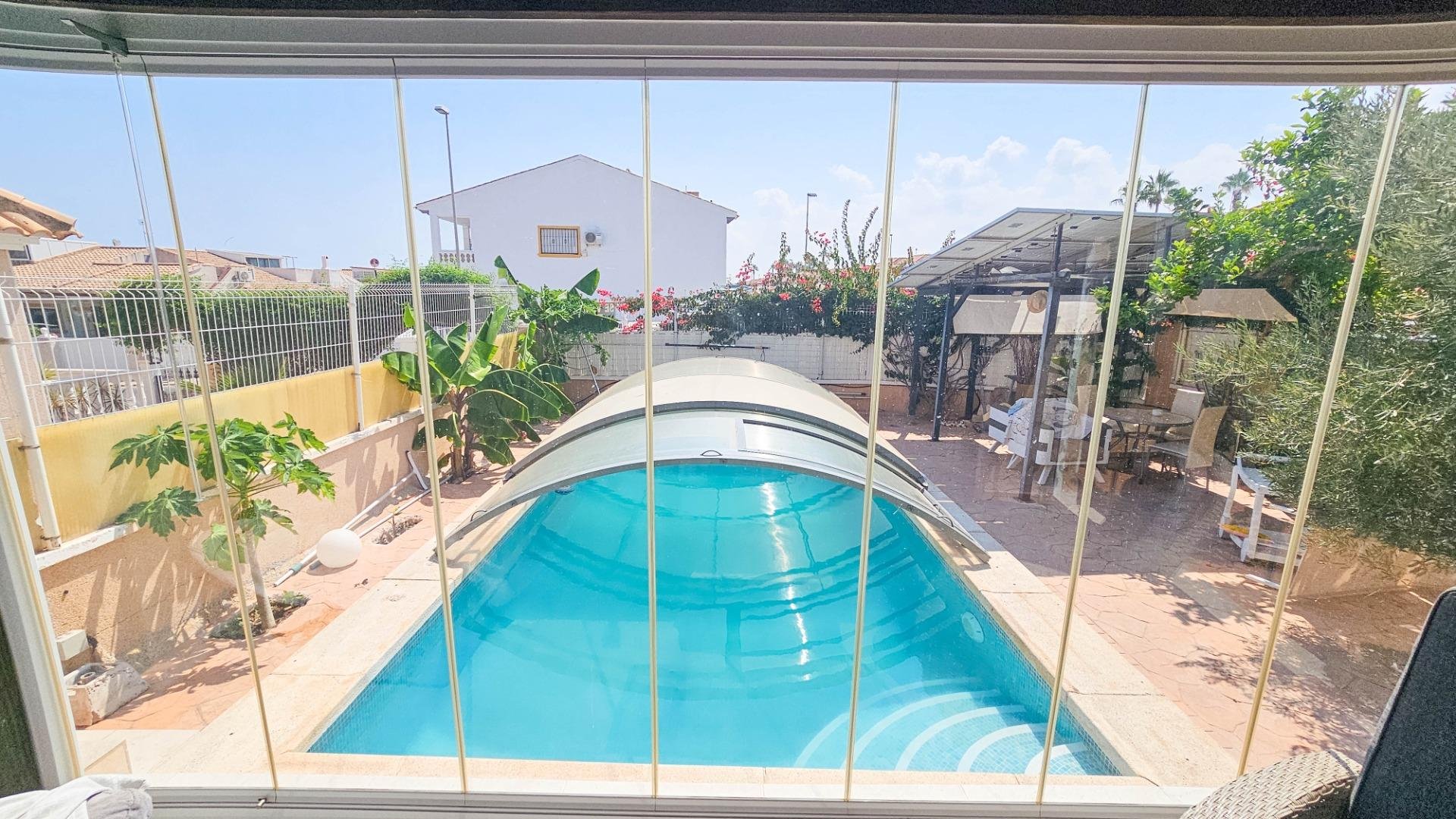 Huvila Cabo Roig, Alicante, Espanja 3 makuuhuonetta, 156 m2 No. 191064