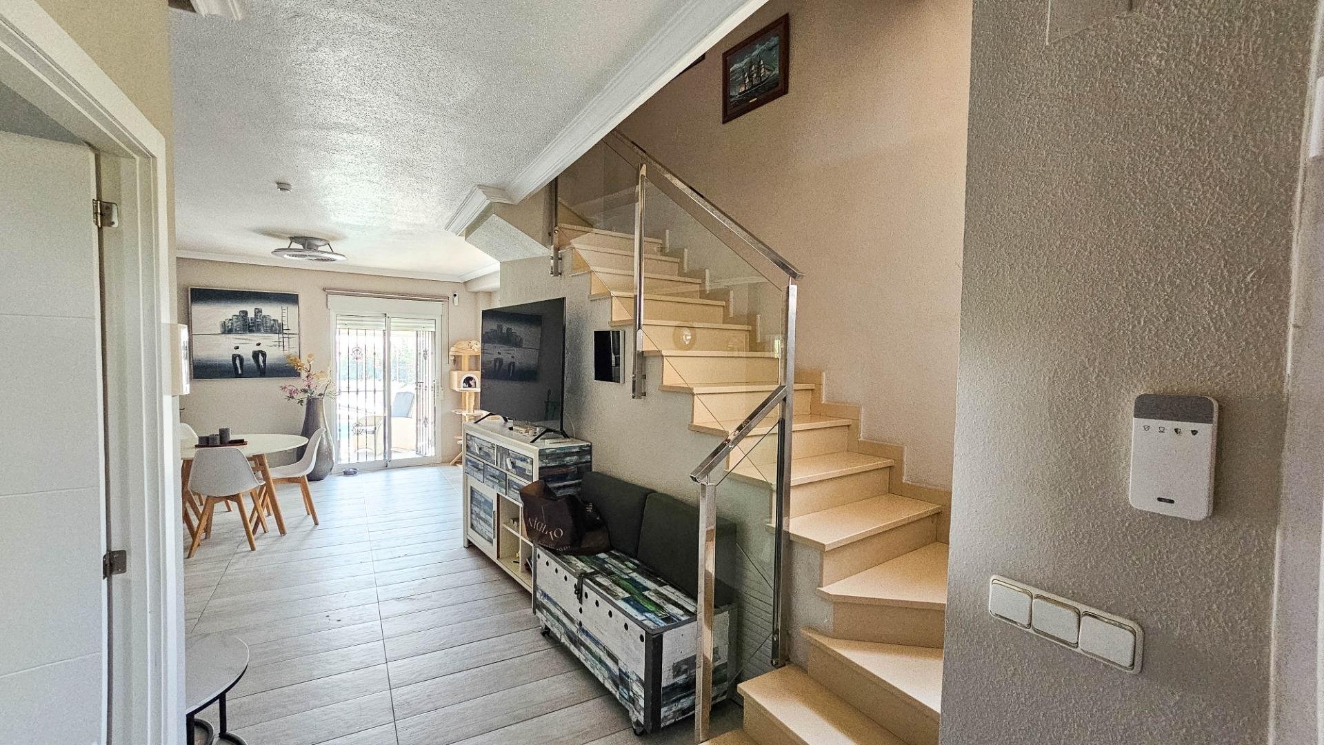 Huvila Cabo Roig, Alicante, Espanja 3 makuuhuonetta, 156 m2 No. 191064
