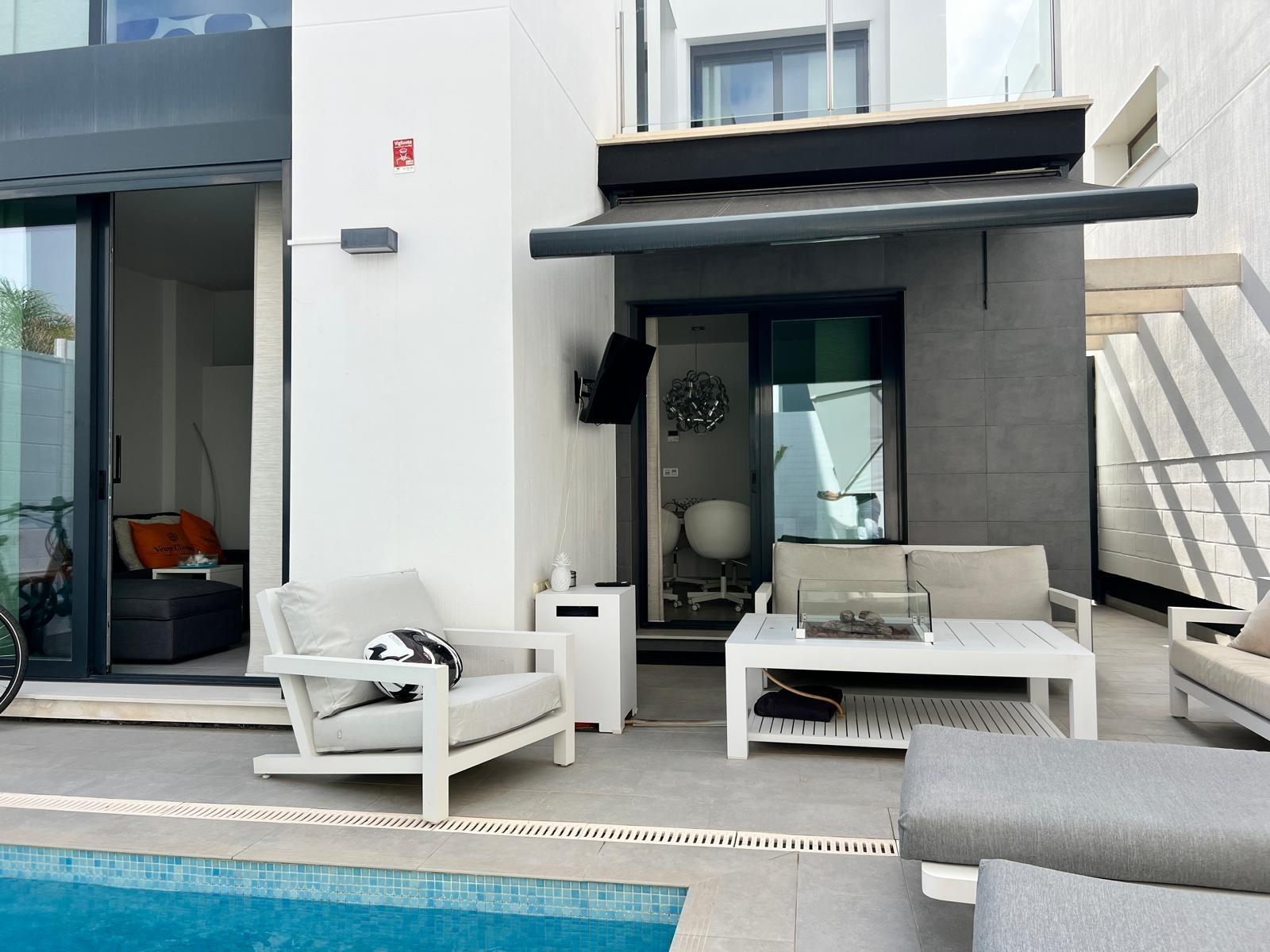 Huvila Villamartin, Alicante, Espanja 3 makuuhuonetta, 103 m2 No. 191065